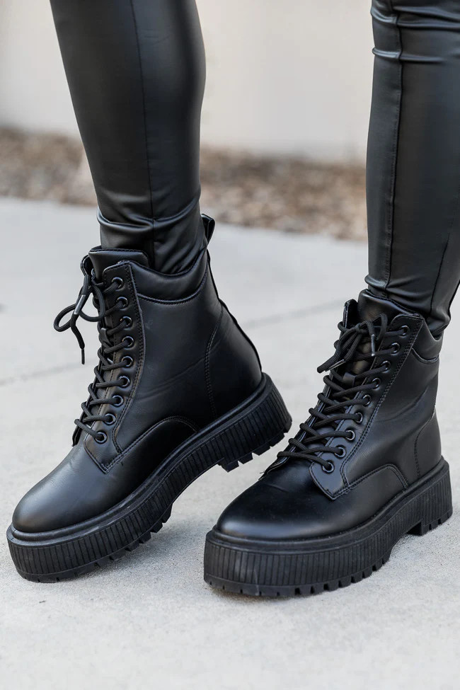Liza Black Combat Boot | Pink Lily