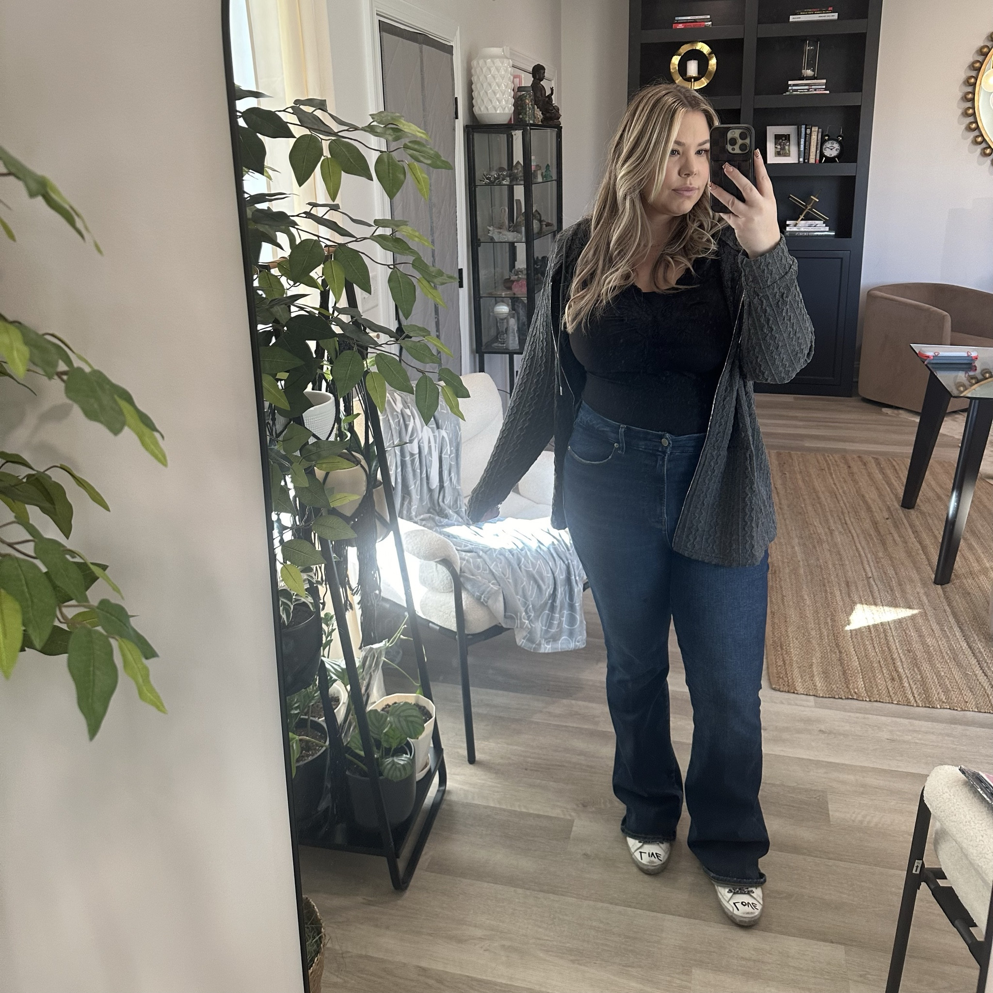 Casual Thursday fit 🖤 my sneakers are golden goose but they don’t have the exact same style. & I take the sole out of the inside 🤣🫢 

#LTKSeasonal #LTKmidsize #LTKplussize