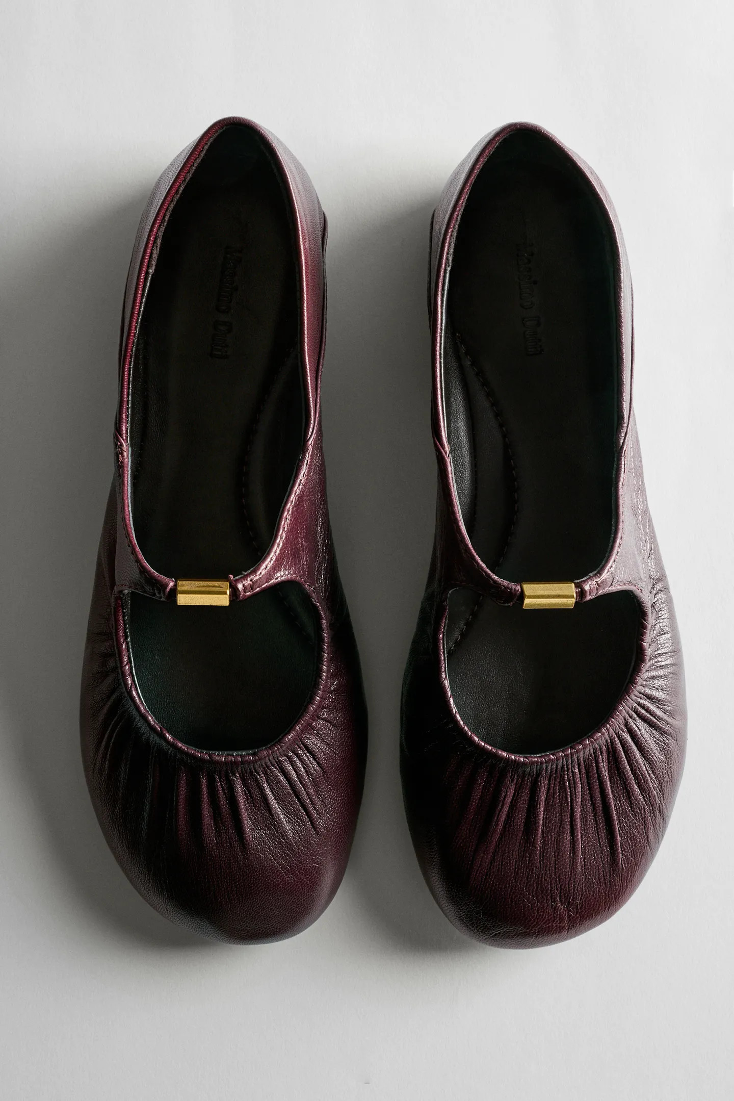 Soft leather ballet flat | Massimo Dutti UK