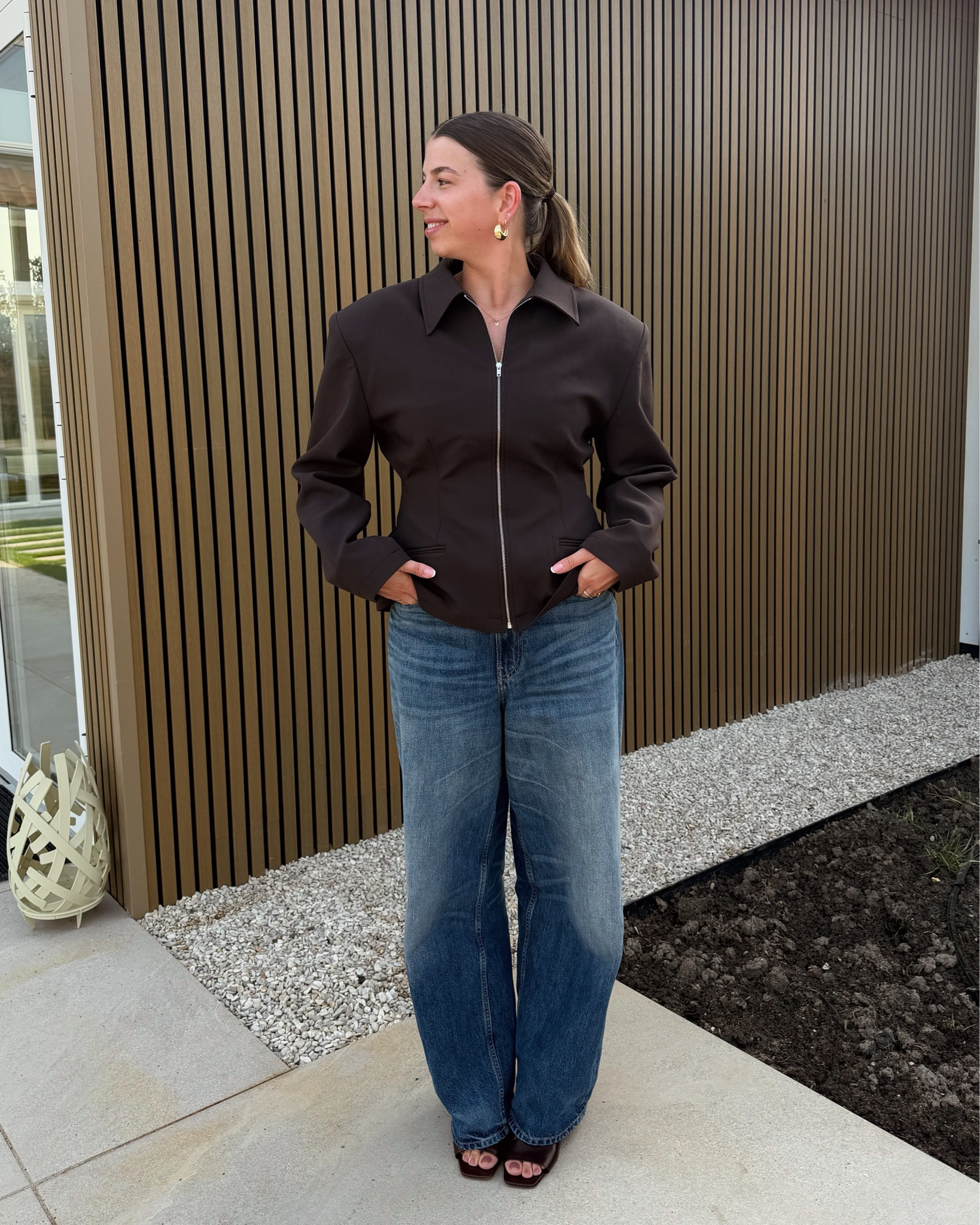 ASOS jacket of my dreams 🤎
Runs small (I’m wearing size XL)

ASOS blazer, brown jacket, viral ASOS, spring fashion

#LTKspring #LTKeurope #LTKnederlands