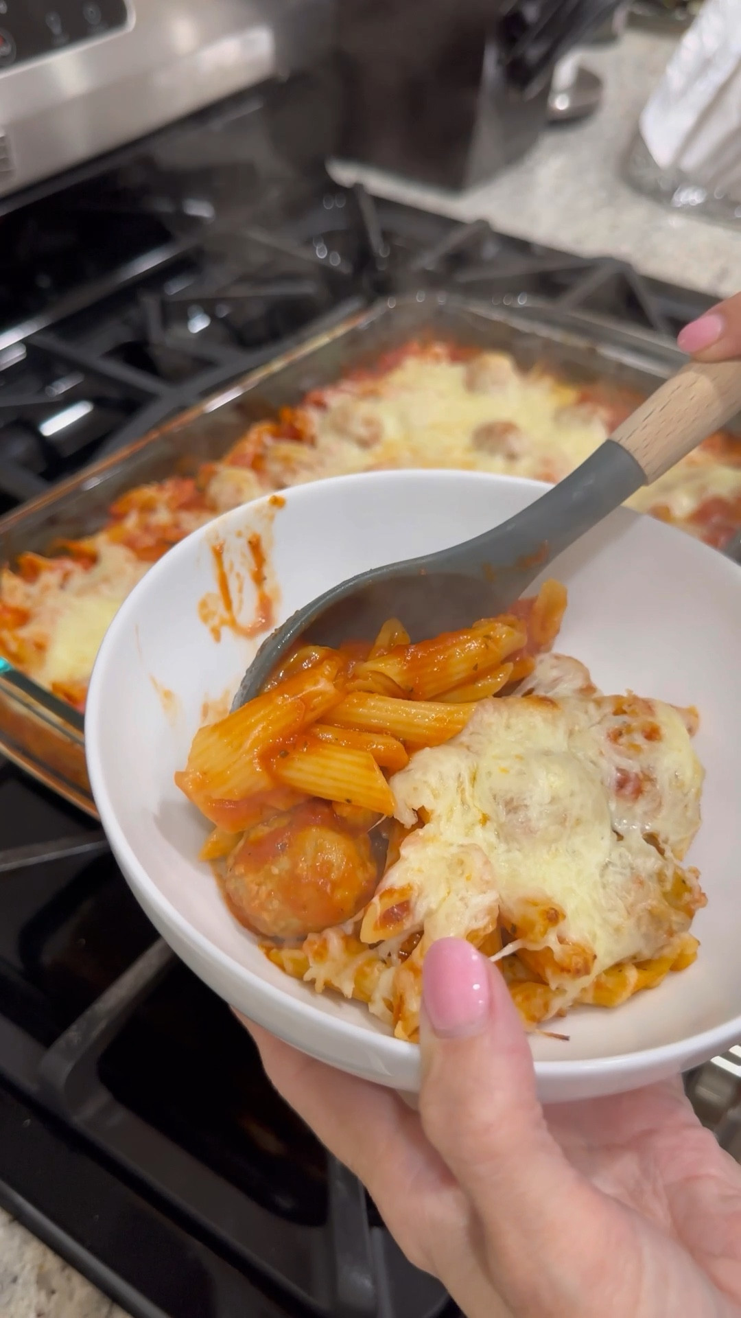 🍝 DUMP & BAKE MEATBALL CASSEROLE 🍝
This dinner is perfect for busy nights! No need to cook the pasta ahead of time—just dump it all in and bake. Here’s how to make it:

 Ingredients:
• 16 oz box of uncooked rotini
• 3 cups water
• 1 jar pasta sauce (44 oz)
• 14 oz bag of thawed frozen meatballs
• 1 tsp kosher salt
• 2 cups shredded mozzarella

Instructions:
1️⃣ Preheat oven to 425°F. Spray a 9x13 baking dish.
2️⃣ Add uncooked pasta, water, sauce, meatballs, and salt to the dish. Cover with foil.
3️⃣ Bake for 35 minutes, stirring halfway through.
4️⃣ Remove foil, top with cheese, and bake 5-8 minutes until melted.

This is so easy and delicious—your family will love it! Save this recipe for later and let me know if you give it a try!

#DumpAndBake #MeatballCasserole #EasyDinner #WeeknightMeals #FamilyDinner #OnePanMeals #CasseroleRecipe #BusyMomHacks #QuickRecipes #PastaBake #HomeCooking