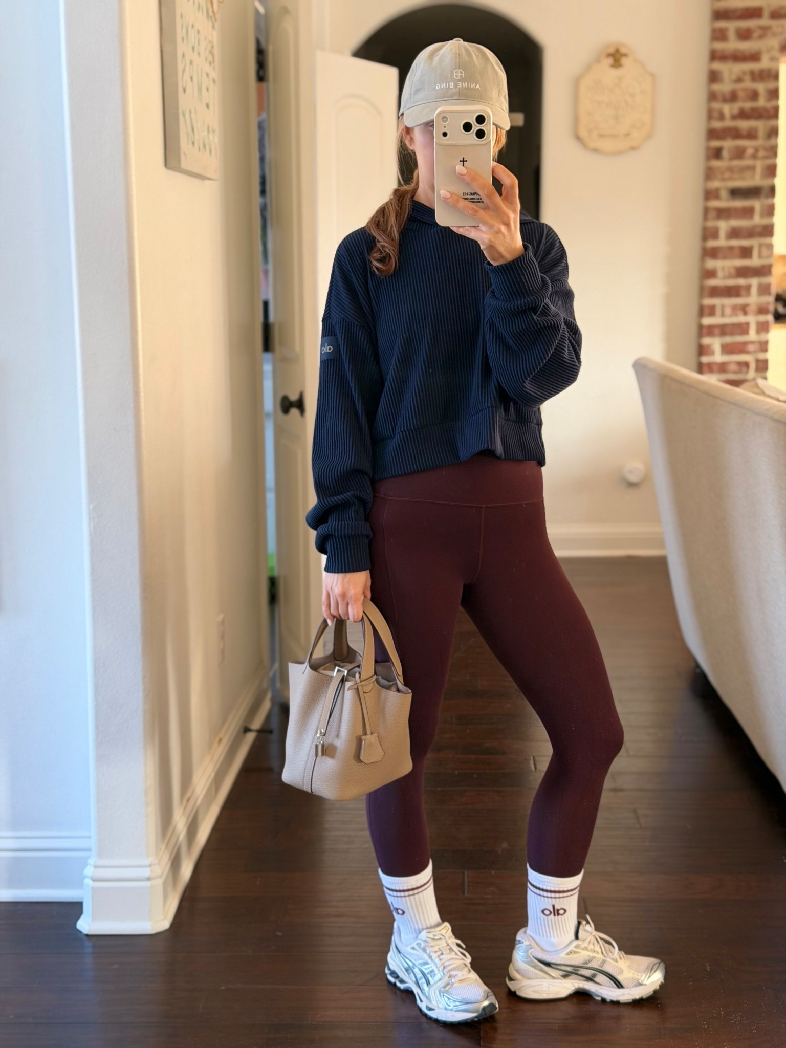 Coffee run style ! Favorite leggings are on sale for 25% off!

#LTKActive #LTKSaleAlert #LTKootd