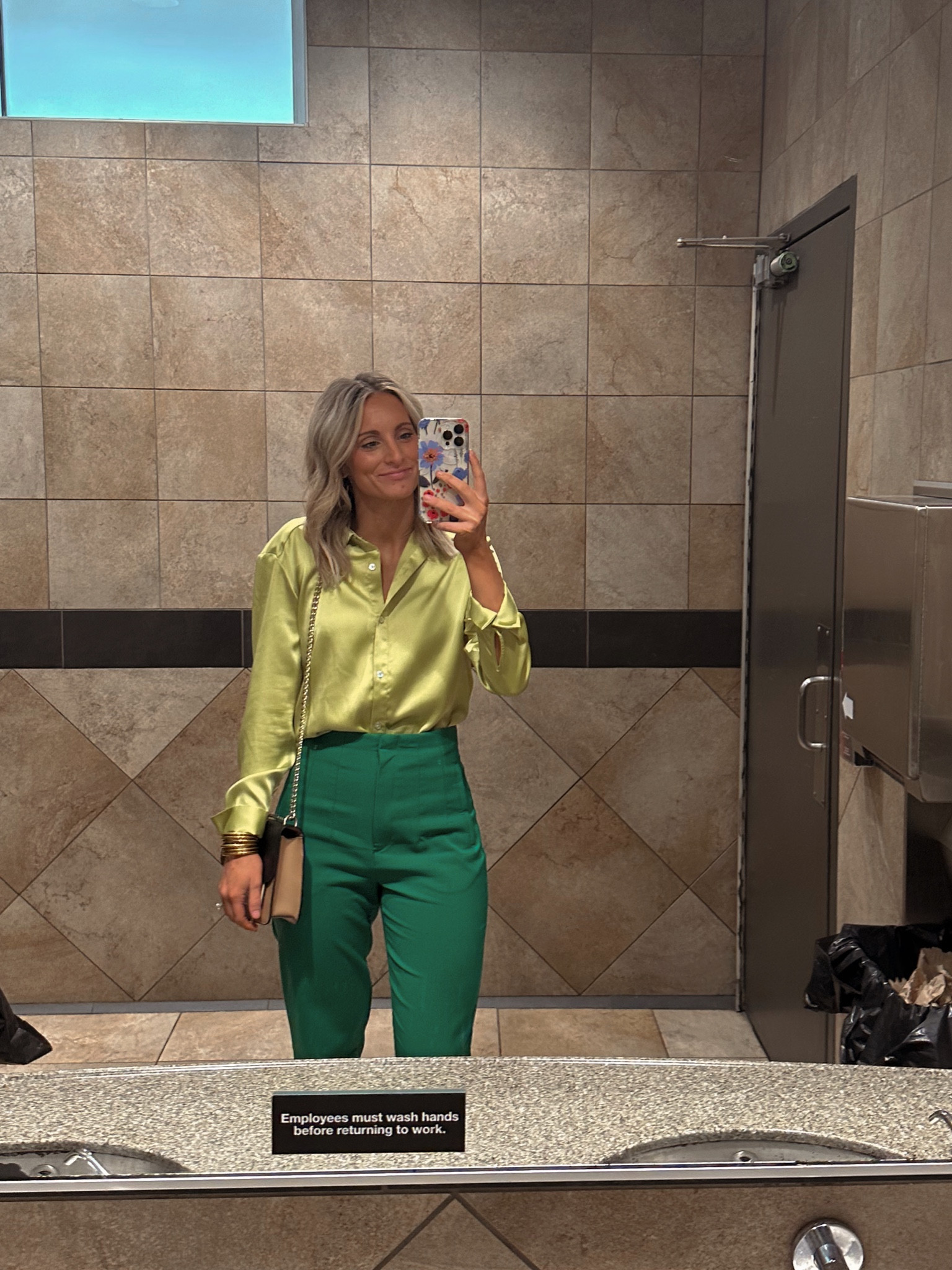 work ootd. pants are zara. #zara #workootd #salesfit

#LTKworkwear #LTKunder50 #LTKstyletip