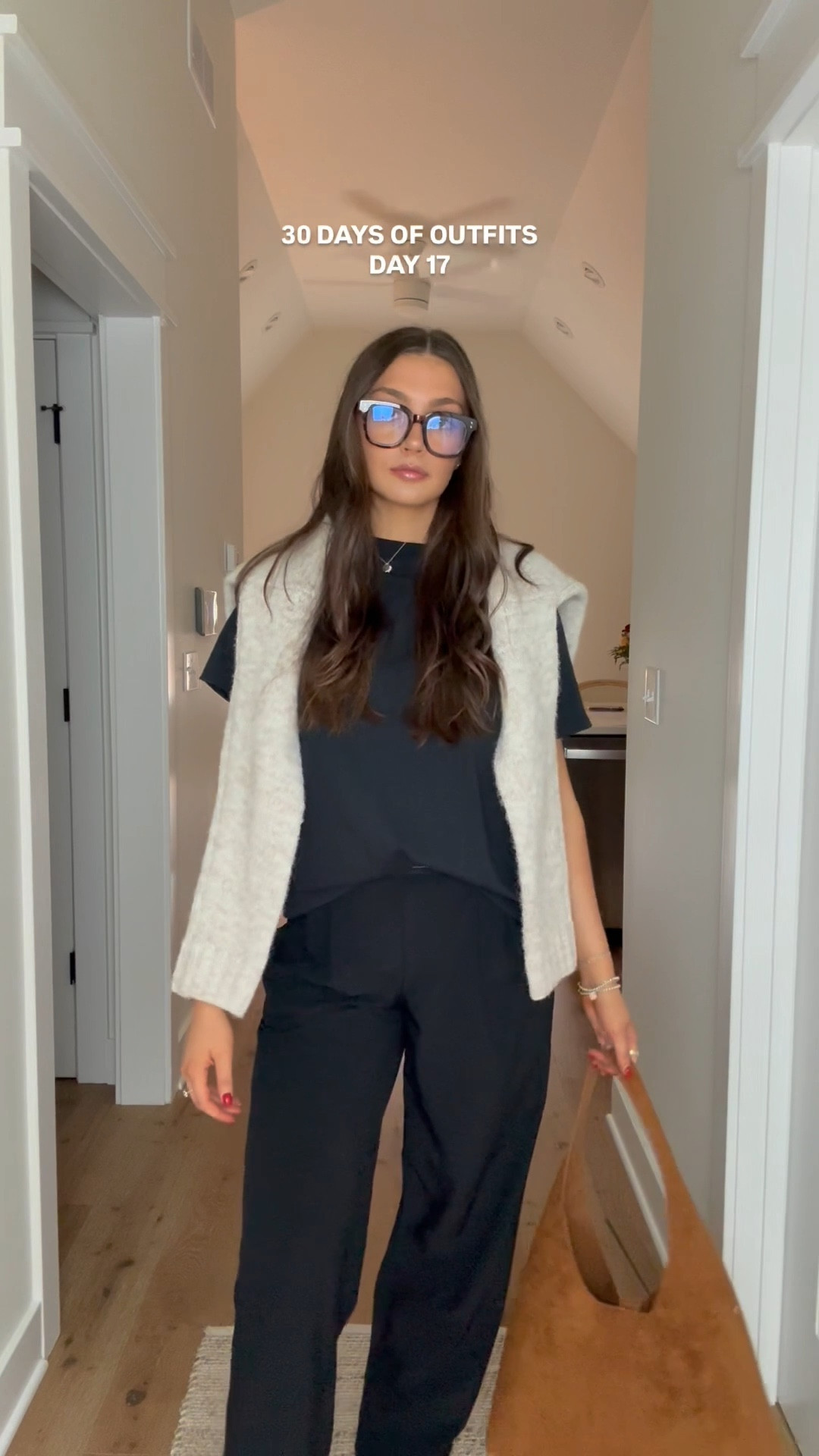 Loving this cozy chic look for fall! The layering elevates this basic outfit so much it’s the best! 

#LTKWorkwear #LTKStyleTip #LTKSeasonal