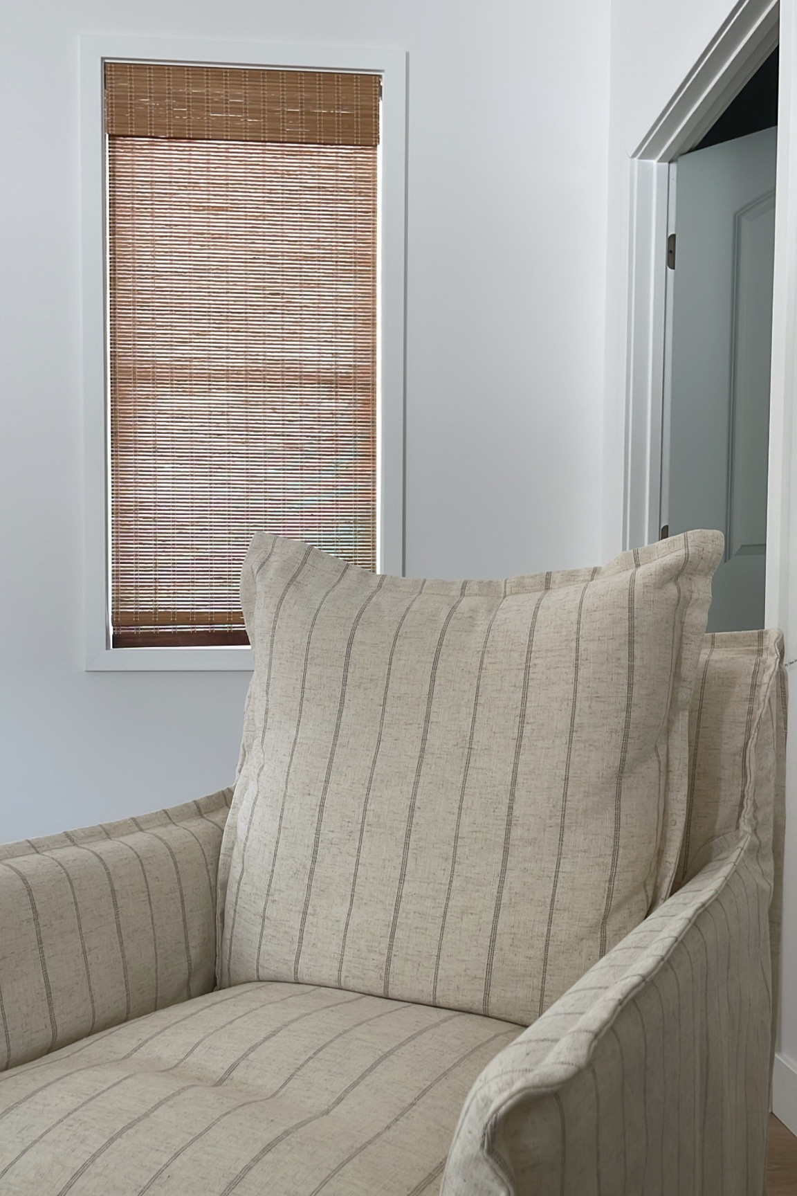 No drill blind and a gorgeous swivel chair. 

#LTKfindsunder100 #LTKstyletip #LTKhome