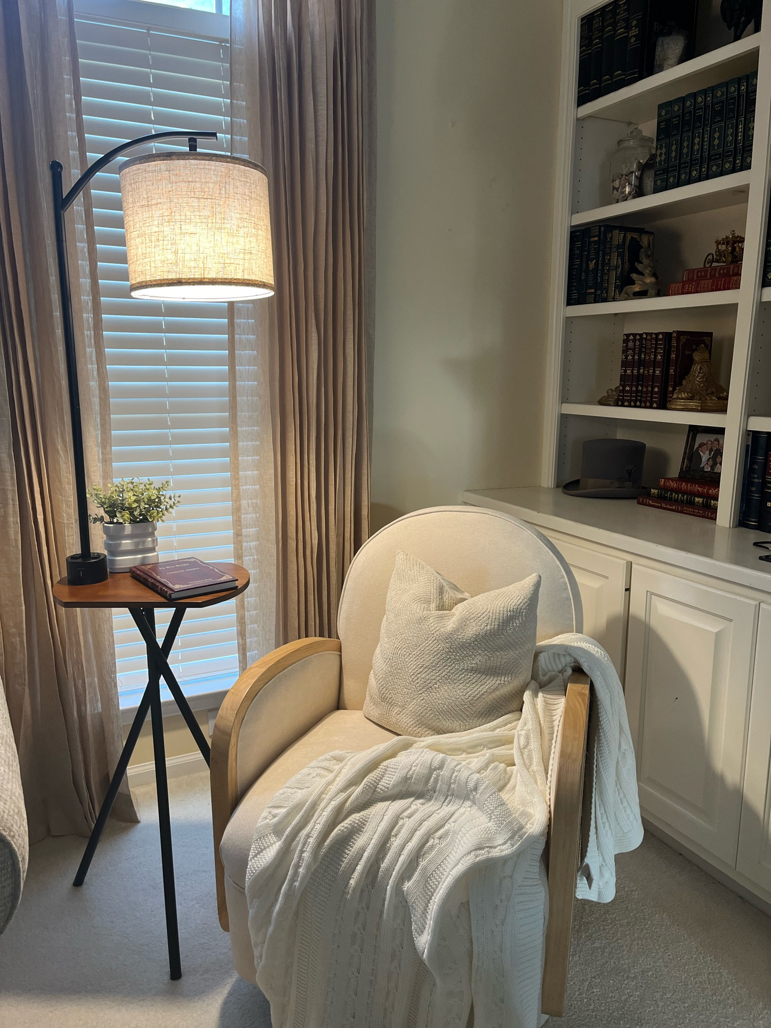 Perfect floor Lamp!!

Use my promo code 10 % off 
Danery0730

#LTKxNSale #LTKVideo #LTKHome