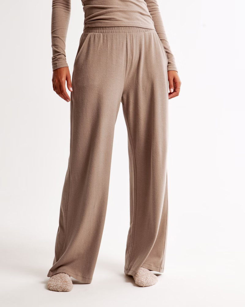 Women's Cozy Lounge Knit Wide Leg Sweatpant | Women's Sleepwear & Loungewear | Abercrombie.com | Abercrombie & Fitch (US)