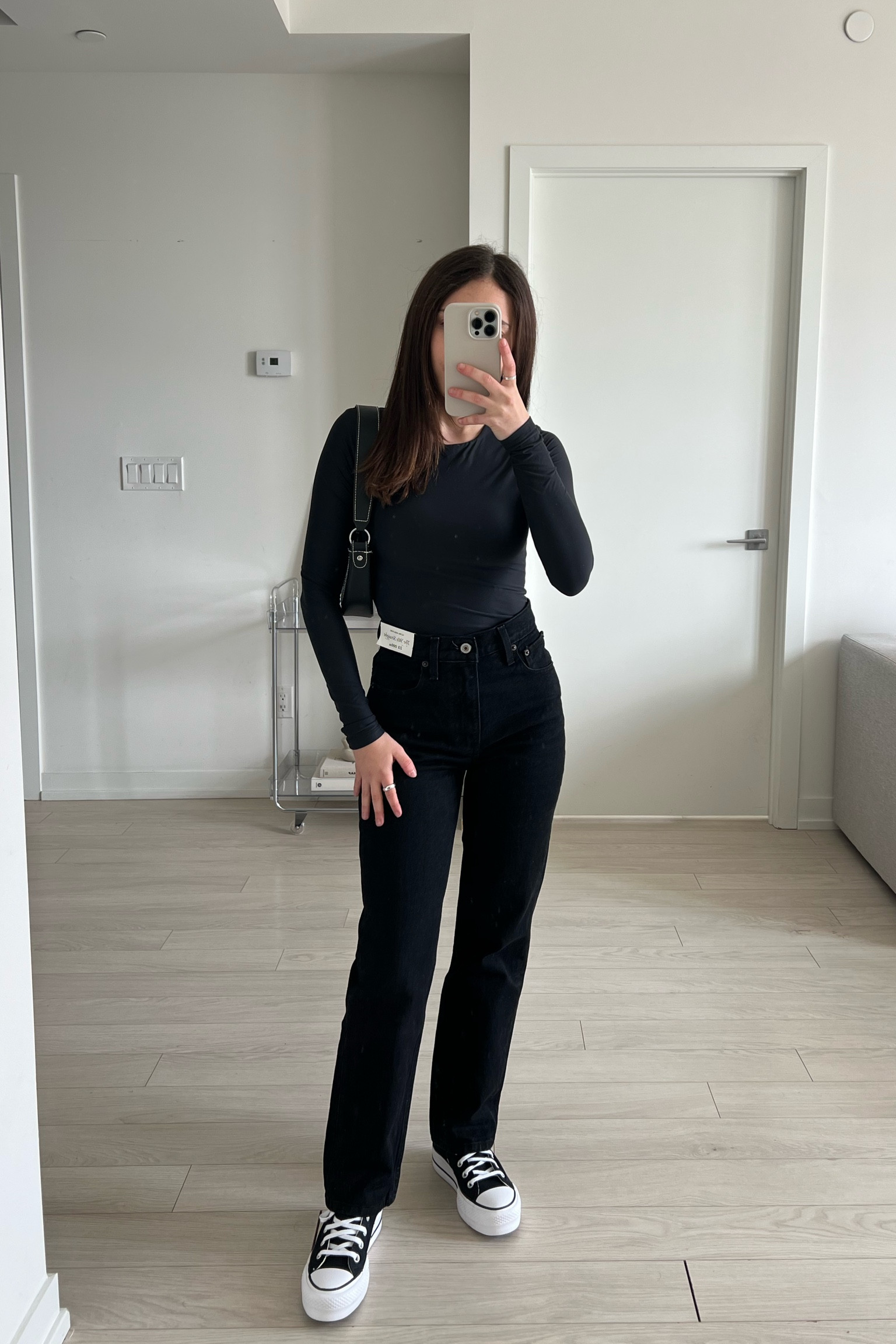 Obsessed with these petite-friendly Abercrombie jeans 

I got them in a size 23w EXTRA SHORT 

petite fashion, petite denim, petite clothing 

#LTKunder100 #LTKunder50 #LTKworkwear