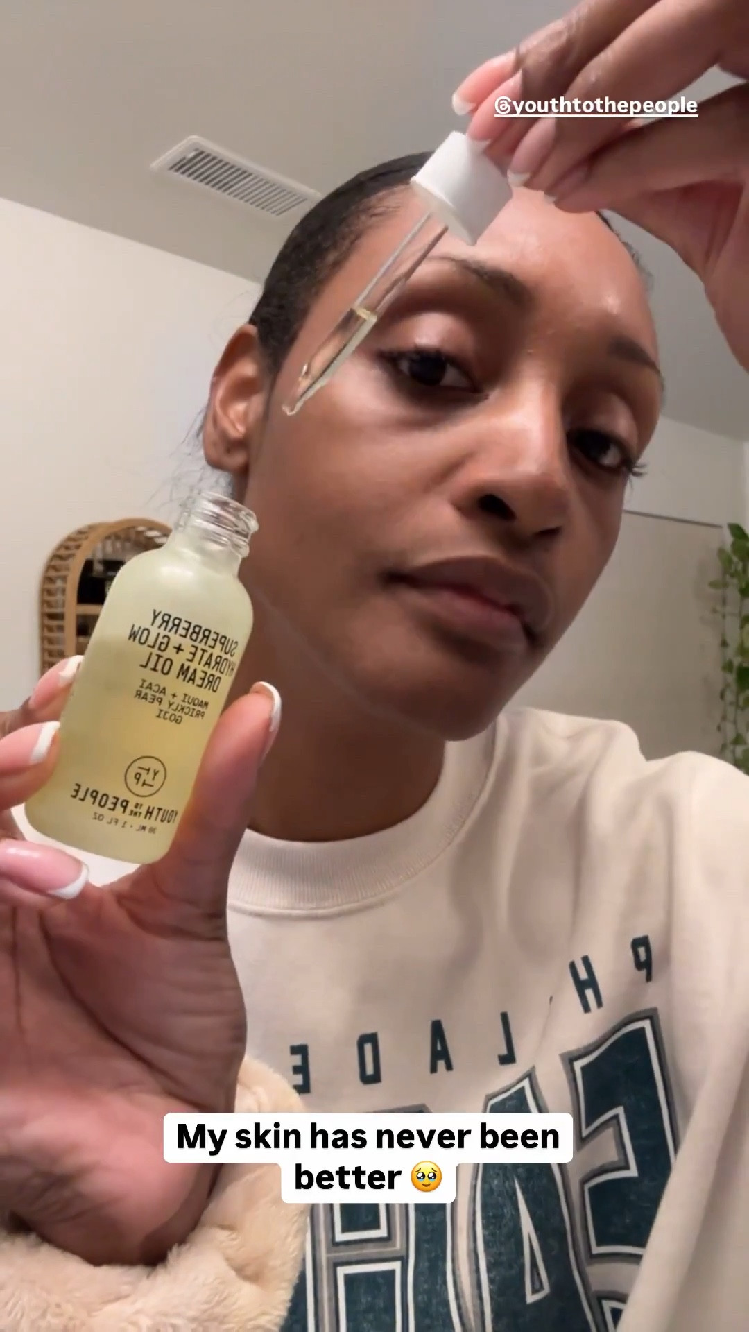 A simple, consistent routine focused on hydration and glow has completely transformed my skin - smooth, healthy, and radiant. Sharing the products I swear by here, along with a few of my other favorite beauty and makeup picks 🤍

Follow my LTK @Asiliglamcooks to shop this post and get my exclusive app-only content.

Skincare routine, glowing skin, healthy skin habits, hydration routine, everyday beauty, amazon beauty finds, ltk beauty

#LTKgrwm #LTKselfcare #LTKBeauty