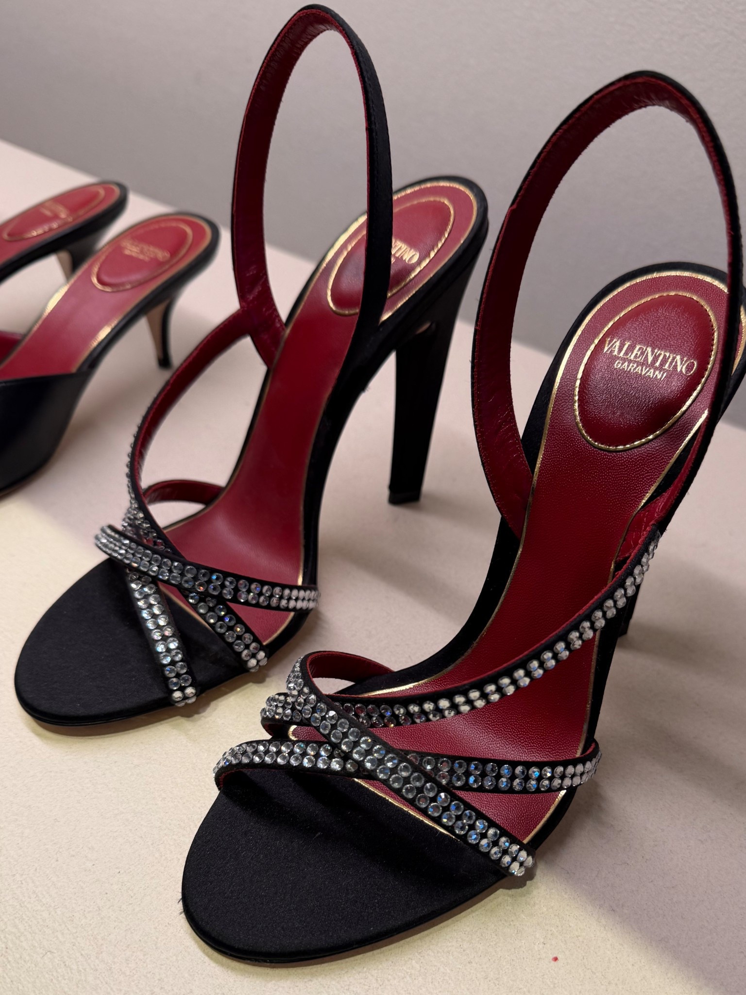 Love love love these evening heels! 