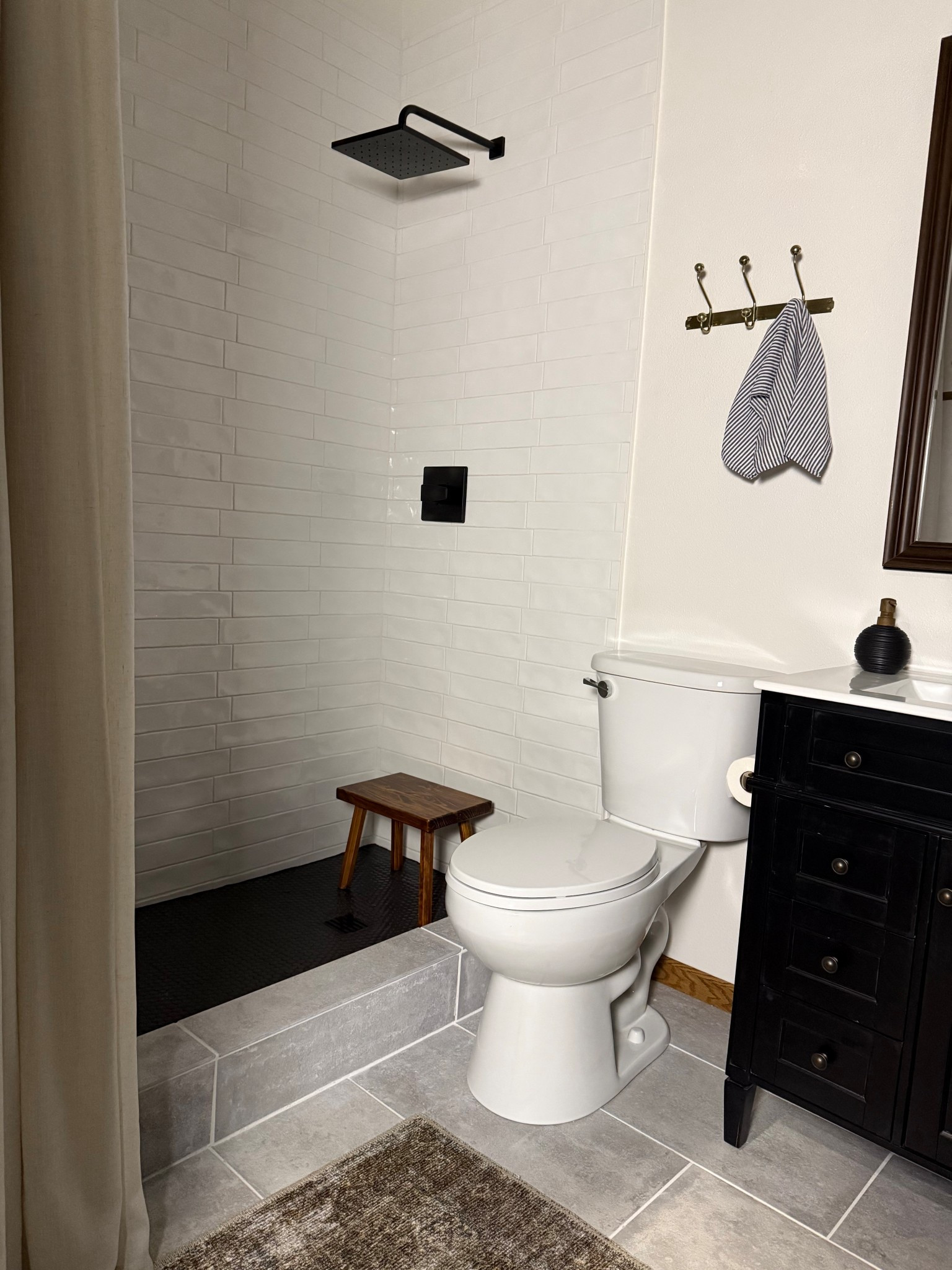 Shop some timeless basics for a beautiful bathroomm

#LTKHome #LTKSeasonal #LTKSaleAlert