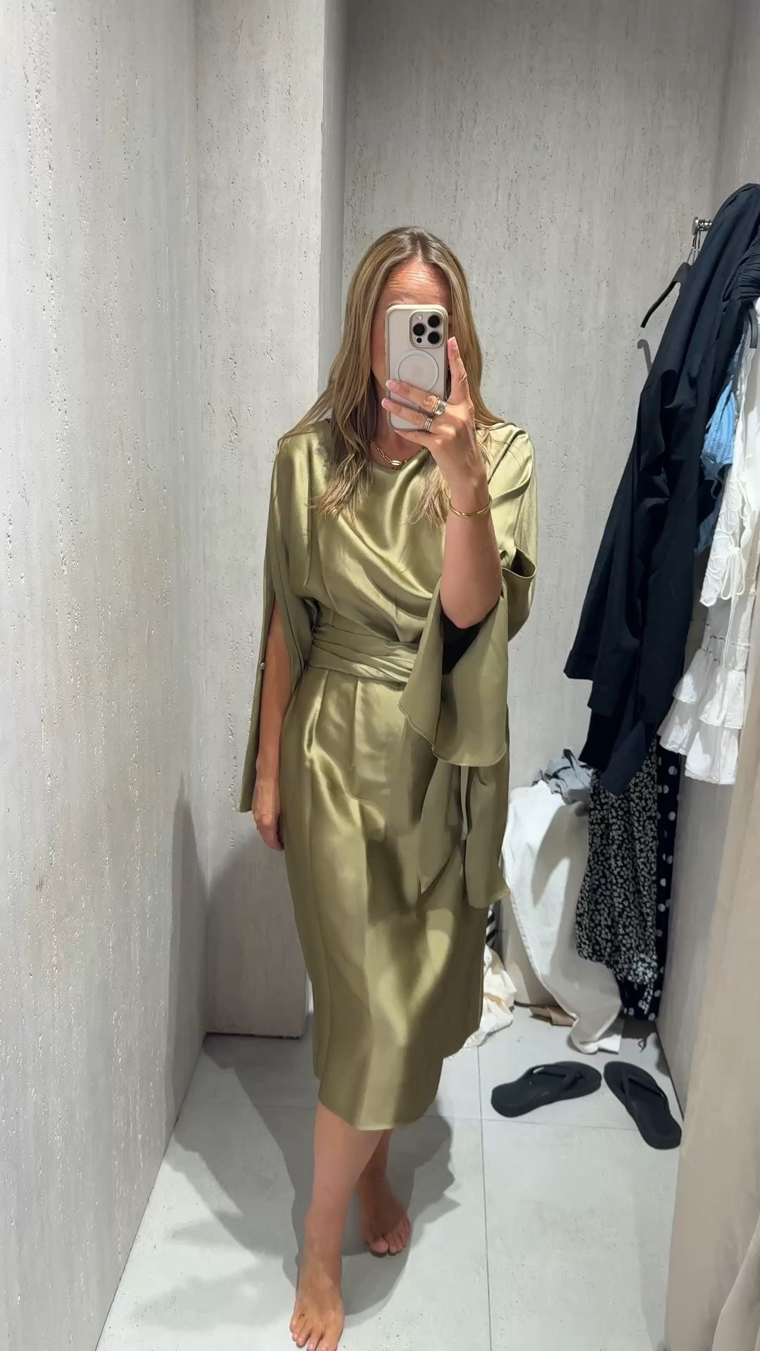A very beautiful dress for a wedding 
Heavy satin , not clingy 
Beautiful colour and drapes well 

Wearing a large 

Perfect for a summer /autumn wedding

#LTKsummer #LTKpartywear #LTKwedding