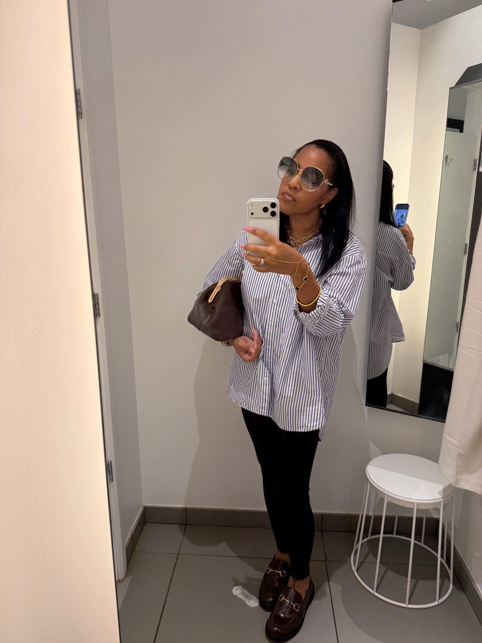 Every time I wear these, I get questions… so here they are 🤍
My go-to oversized sunnies - linked for you.