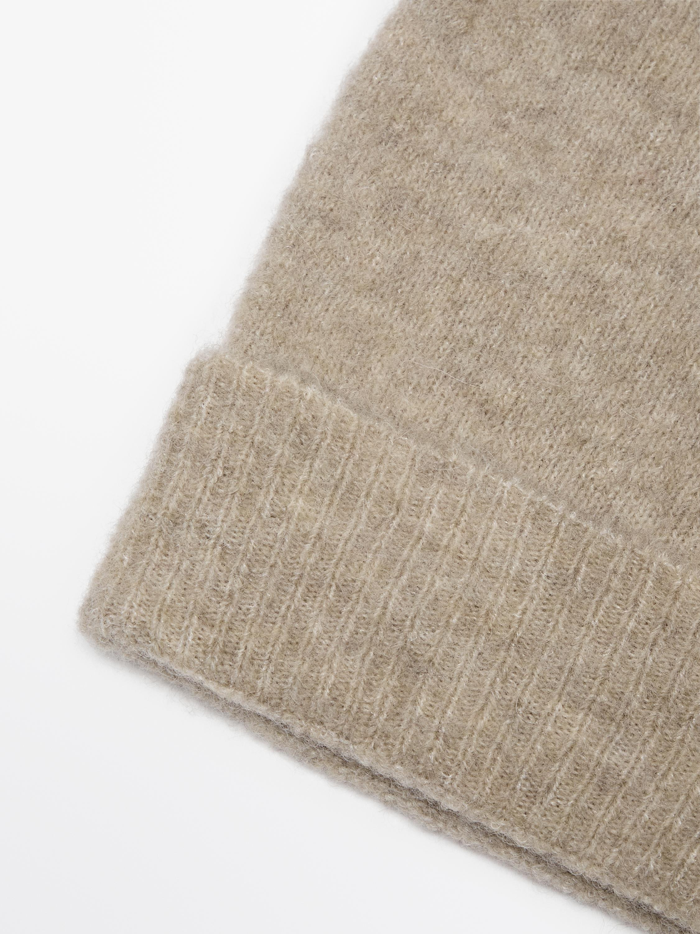 Wool blend knit beanie | Massimo Dutti UK