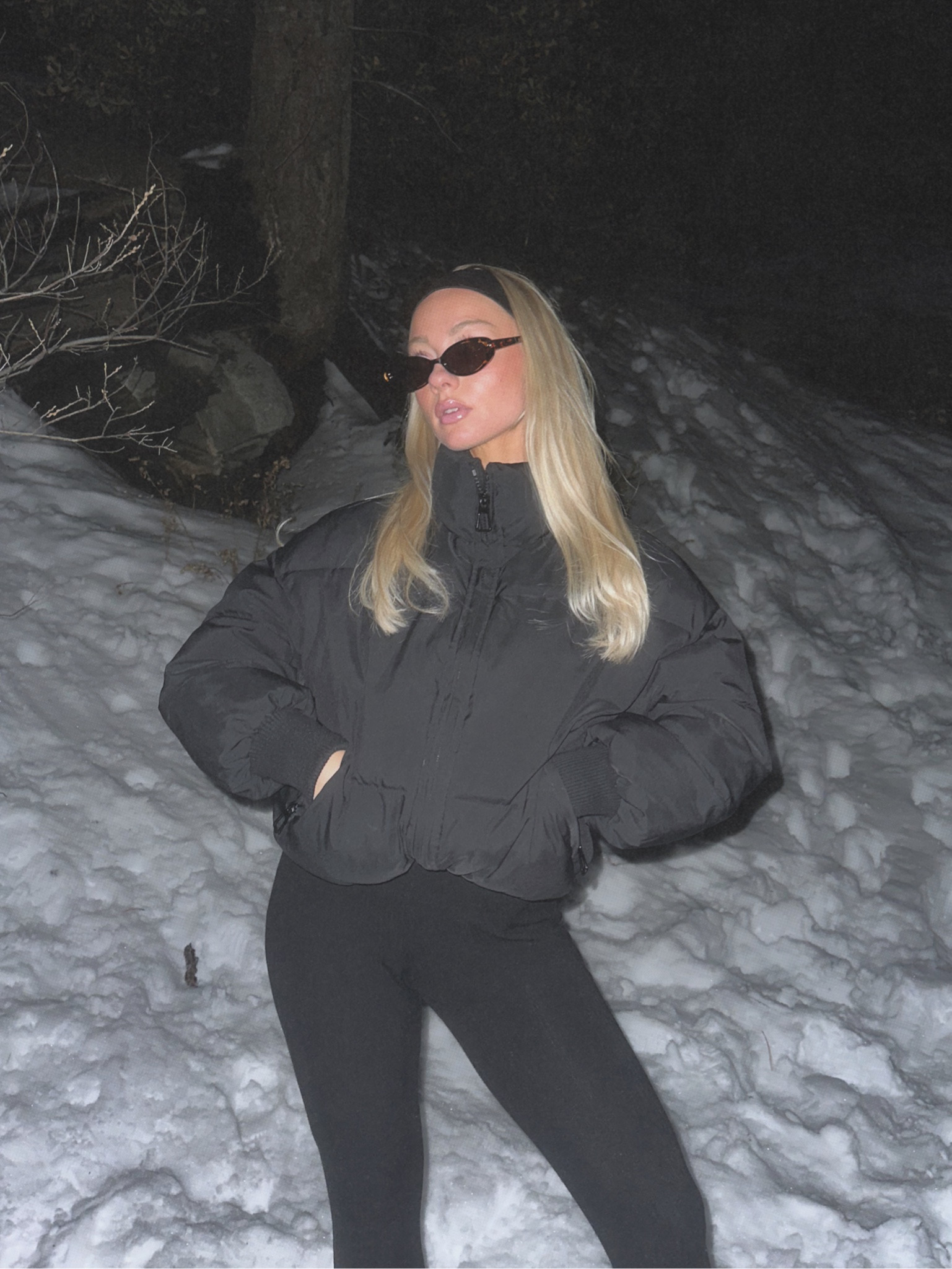 wearing an XS puffer

ski outfit, snow outfit, winter outfit