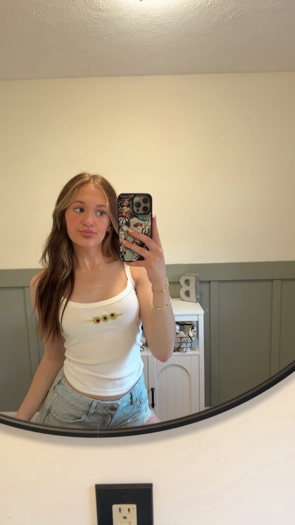 @Garage Clothing #edikted #uo #martinigirl #beadedtop #beadedtank #festivalshorts #denimshorts #summerootd

#LTKFestival #LTKootd #LTKU