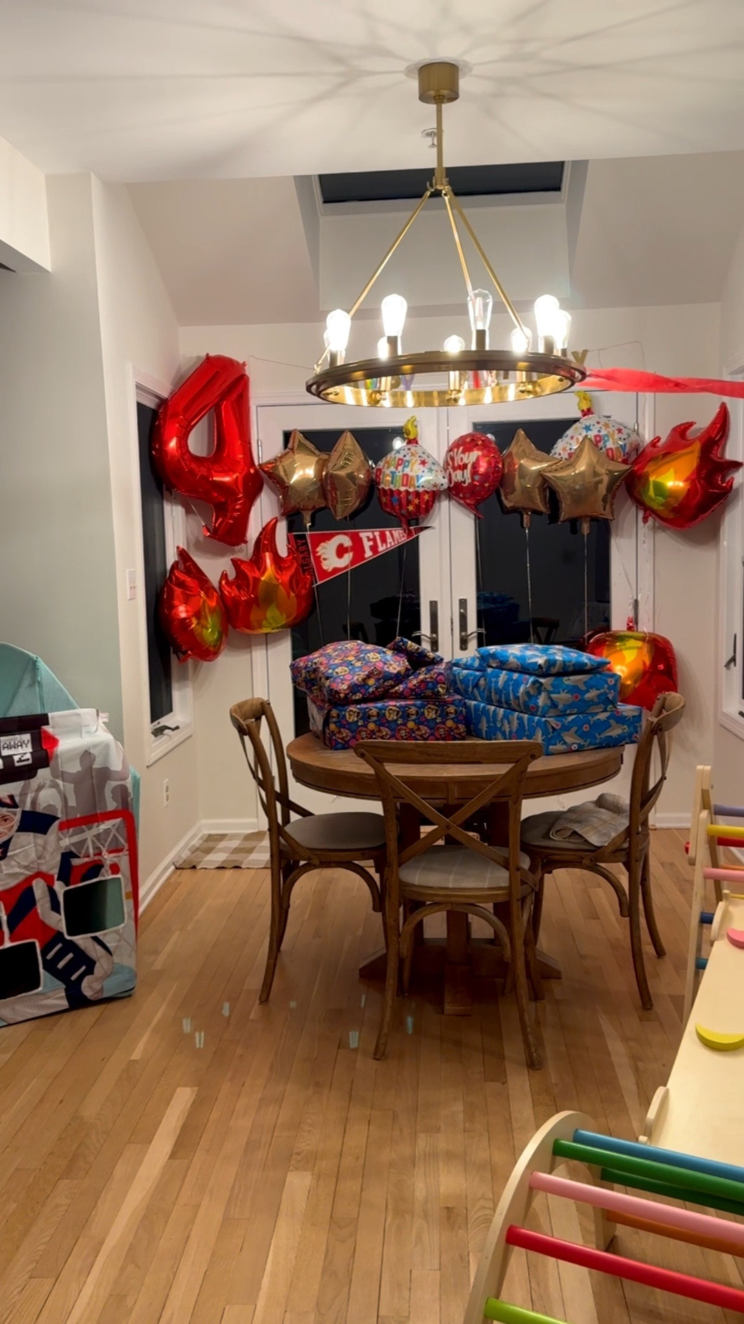 Hockey birthday decorations
Four year old decorations 