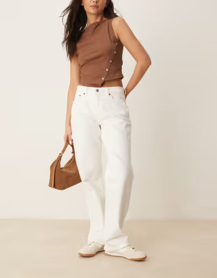 Abercrombie & Fitch Curve low rise 90s relaxed in clean white | ASOS (Global)