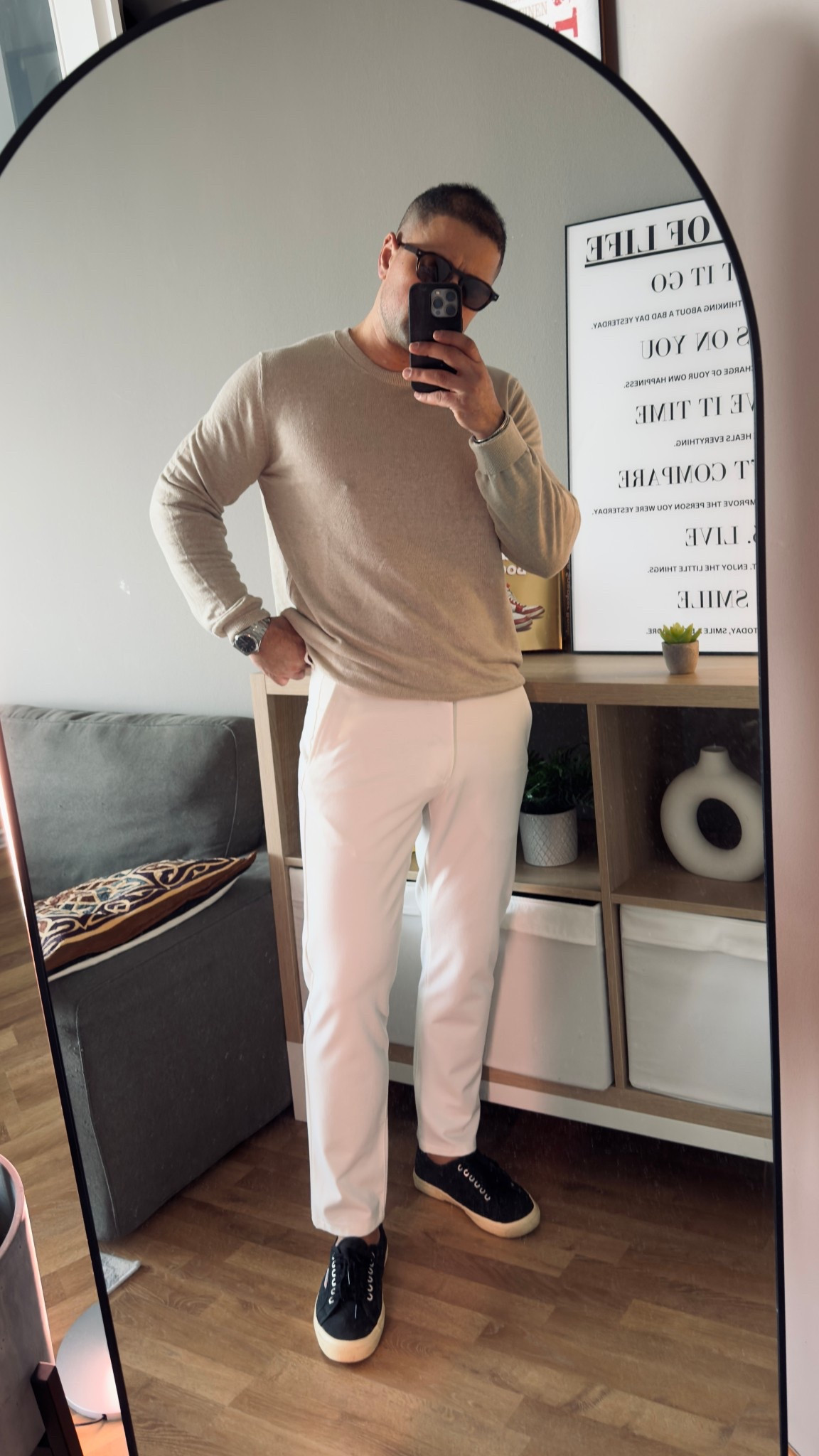 Beige white & black combo


#LTKMens #LTKgrwm #LTKootd