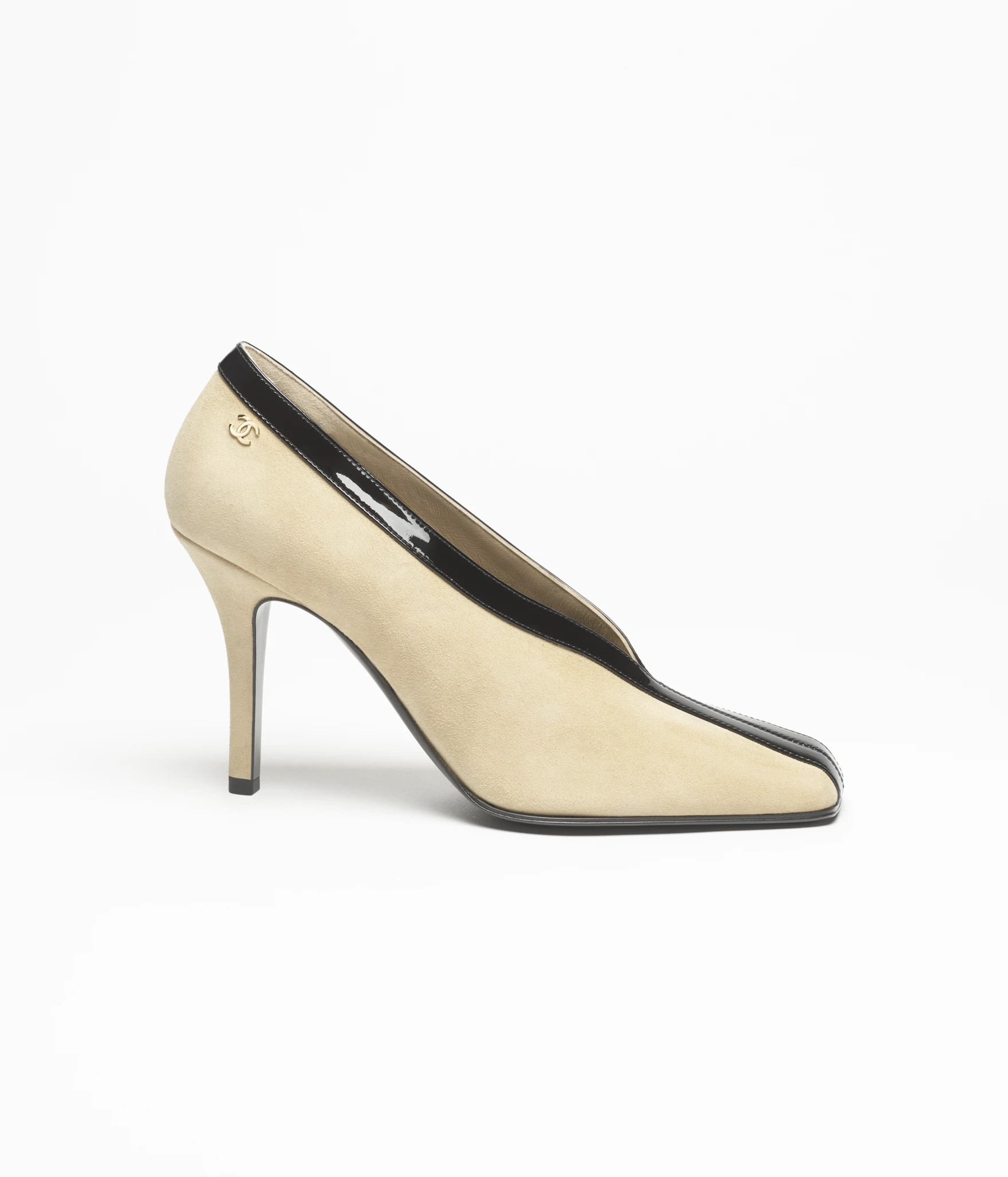 Pumps | Chanel, Inc. (US)