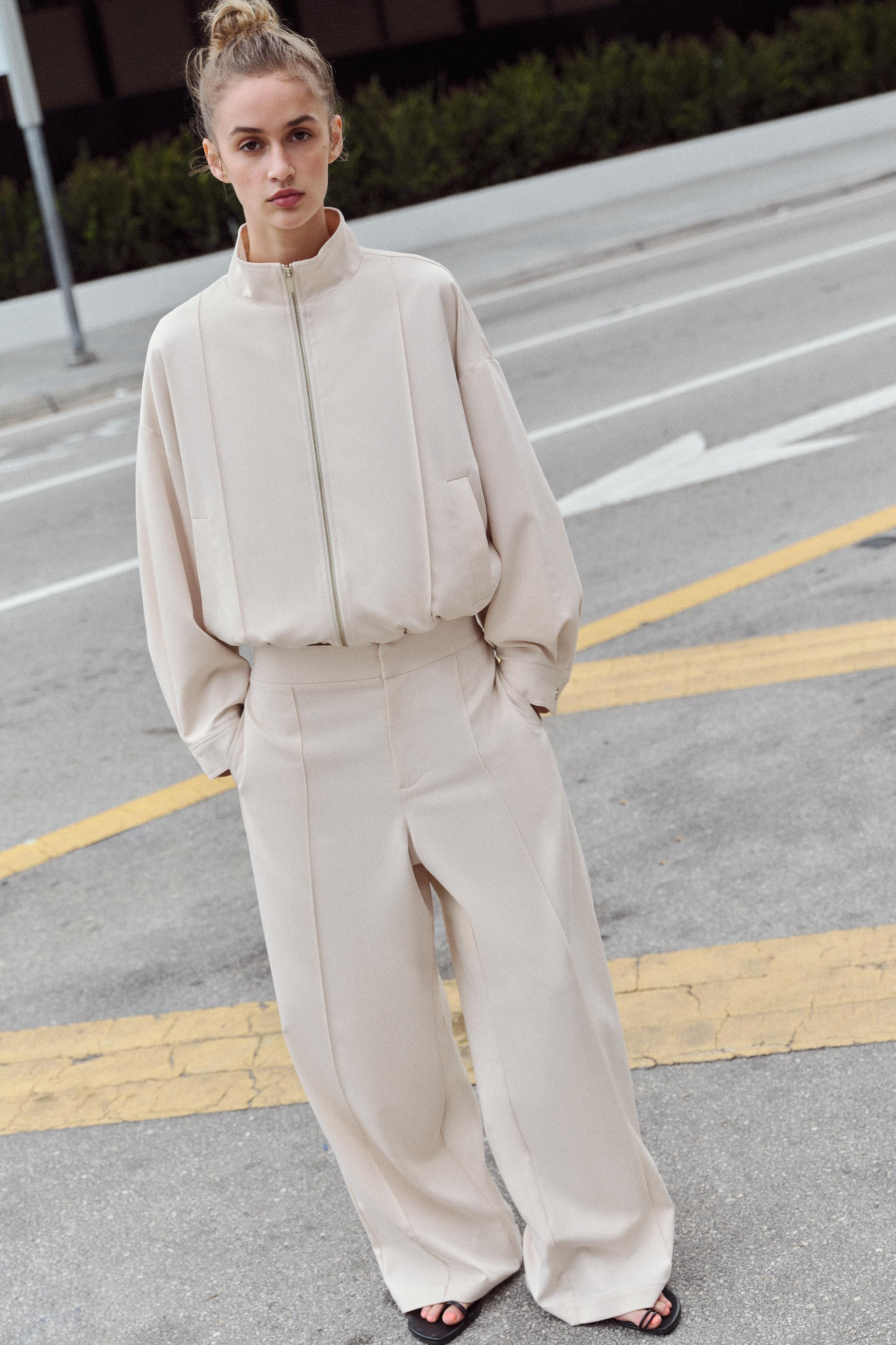 STRAIGHT-LEG TROUSERS WITH FRONT SEAM DETAIL | Zara UK