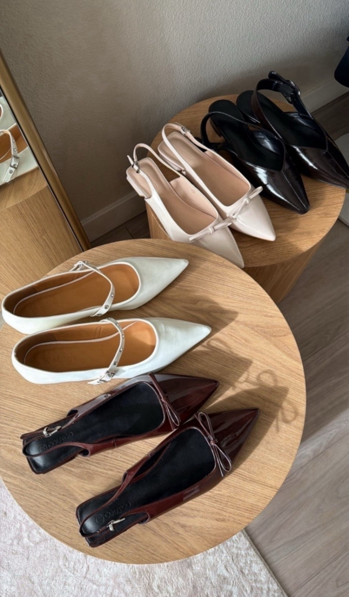 Sling backs
Spring shows 
Flats 
Pointy toe flats
Women’s shoes 