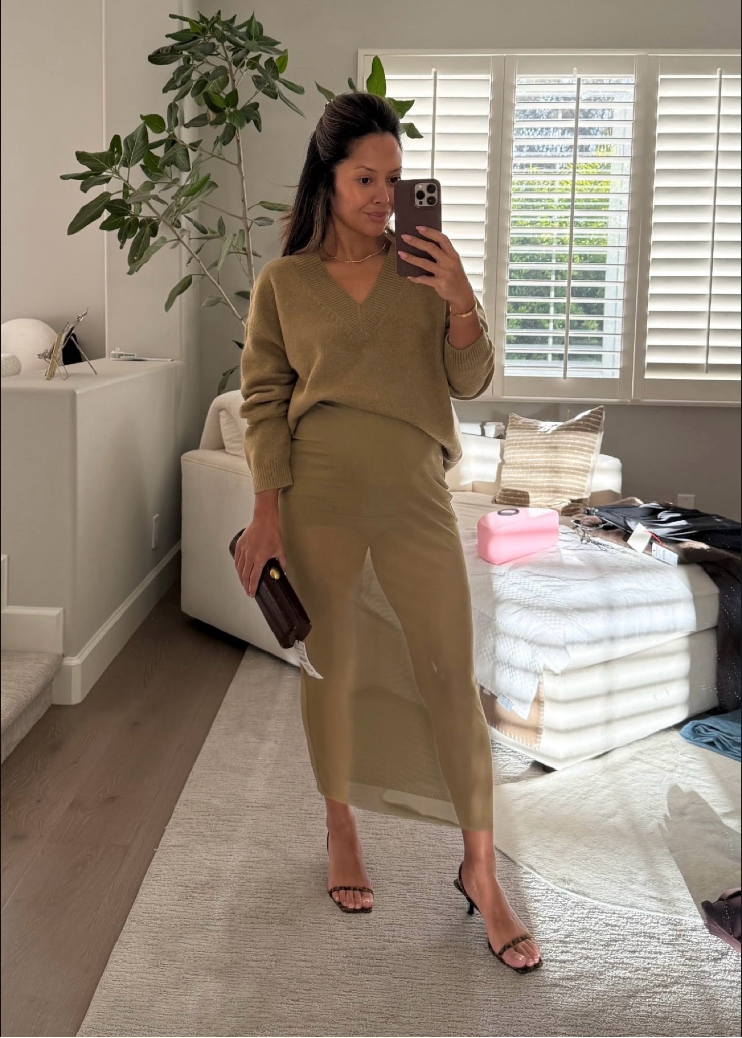 Sheer skirt & matching sweater 
Sweater - M
Skirt - XS
Clutch - Zara

Chic style, matching set, fall outfit, Christmas outfit


#LTKFindsUnder100 #LTKSeasonal #LTKFindsUnder50