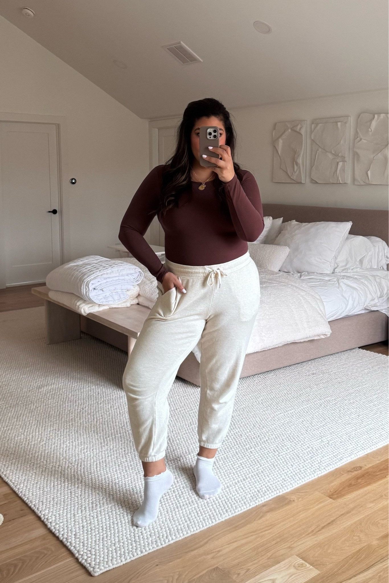  guys… this bodysuit is my new favorite amazon find + on sale right now for $19!!! I’m buying more colors asap — wearing a size XL in bodysuit & L in aerie joggers. I am 5’9” 38D size 12/xl ♡



#LTKMidsize #LTKFindsUnder50 #LTKSeasonal