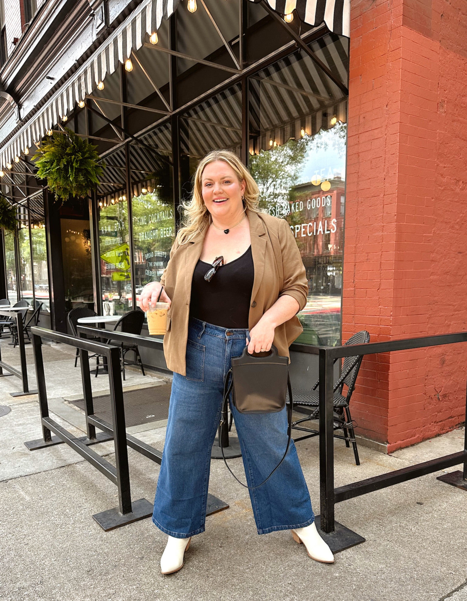 My butt ❤️s @madewell jeans 👖 #AD 
I don’t think my booty has ever looked so good in jeans. Madewell really popped off with these Plus Perfect Wide-Leg Jeans. They’re mean to give a little lift in the back and have a subtle amount of stretch. All of their denim is strength tested and it shows. I’ve never had a pair of Madewell jeans rub out between my thighs! Up to a size 28W

#LTKstyletip #LTKunder100 #LTKcurves