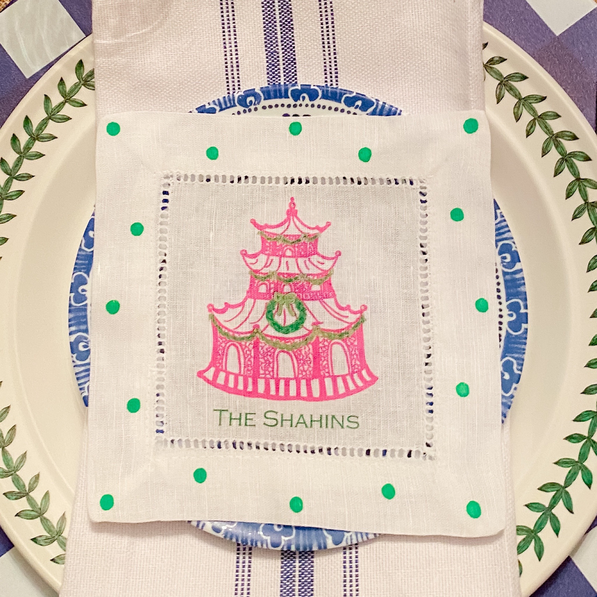 .
.
.
.
.
.
.
.

.
.
.
.
.
.
.
.
#chinoiserie #chinoiseriechic #chinoiseriechicstyle #chinoiseriedecor #chinoiseriehome #palmbeachdecor #lillypulitzerdecor #chinoiseriechicfinds #preppydecor #hostestwiththemostest #chinoiseriestyle #blueandwhitedecor #preppyhome #palmbeachchic #grandmillennialdecor #grandmillennial #lillypulitzerstyle #gingerjars #palmbeachinteriors #grandmillenial #gingerjar #blueandwhite #pinkandgreendecor #grandmillennialstyle #maximalistdesigner #blueandwhitelovers #blueandwhitelove #maximalist #blueandwhiteporcelain #julieannrachelle
#christmasdecor #christmasdecorations #christmas #christmasdecorating #holidaydecor #christmasornaments #xmasdecor #christmashome #christmasdecoration #christmashomedecor #christmasfarmhouse #christmasideas #vintagechristmas #julieannrachelle