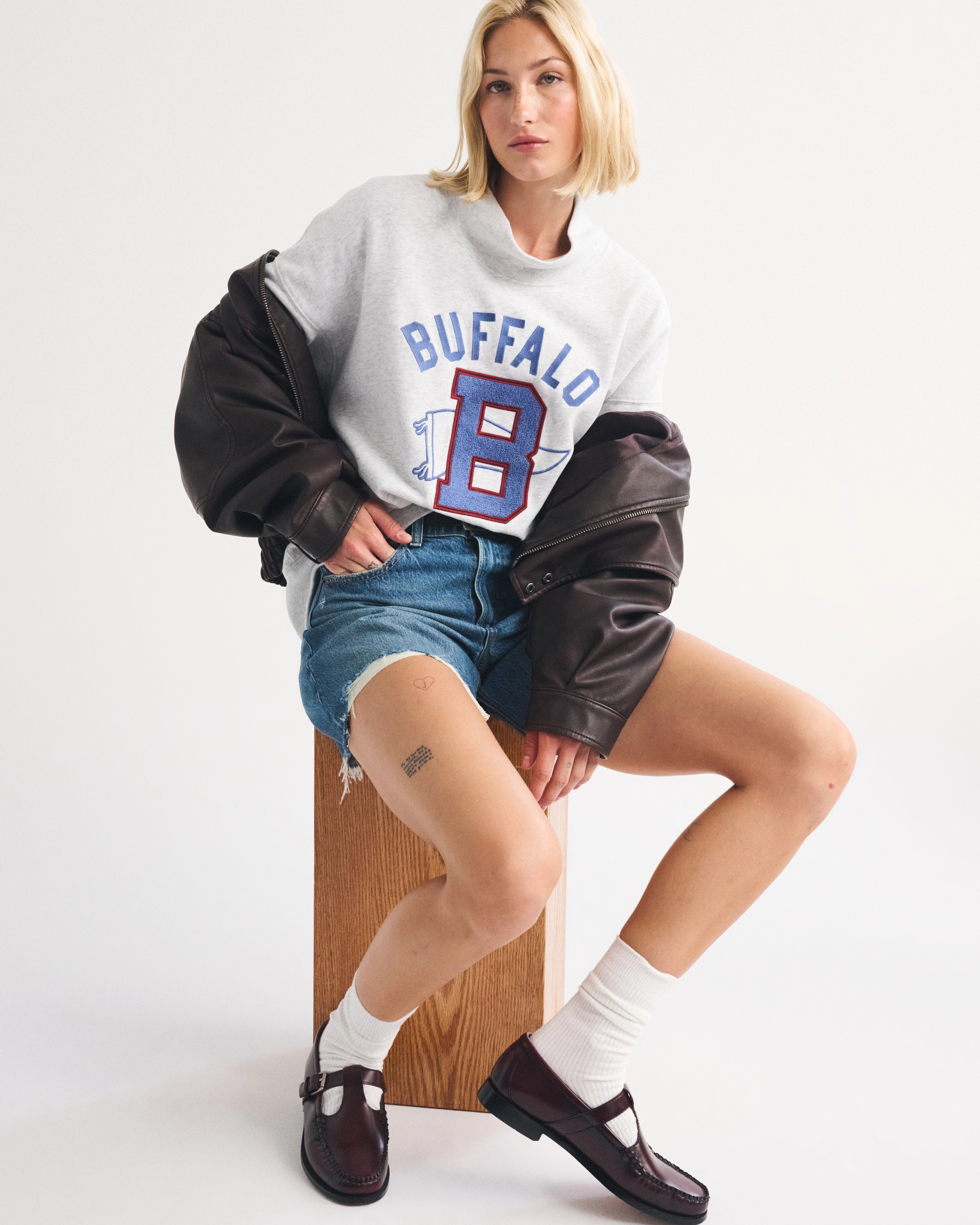 Buffalo Bills Oversized Sunday Funnel Neck Sweatshirt | Abercrombie & Fitch (US)