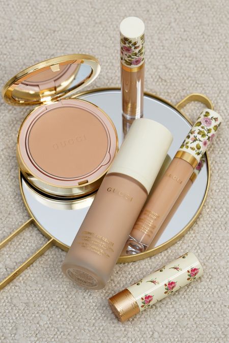 @guccibeauty base essentials:

Concentré de Beauté Multi-Use Crease Proof and Hydrating Concealer (34N)
 
24h Full Coverage Matte Foundation (305N)

Matte Beauty Powder (Shade 5)
 
Available now at @sephora #GucciBeauty #ad

#LTKbeauty