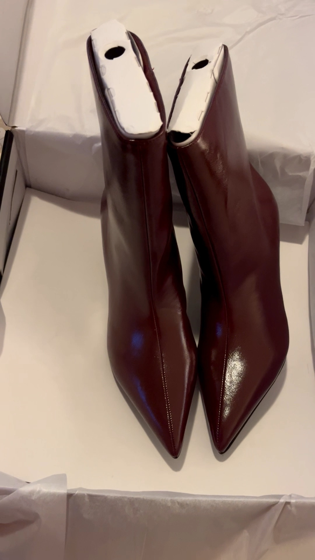 Unboxing these gorgeous burgundy boots!! Very comfy. I got an 8.5, my regular size for boots.

#LTKFindsUnder100 #LTKSaleAlert #LTKGiftGuide