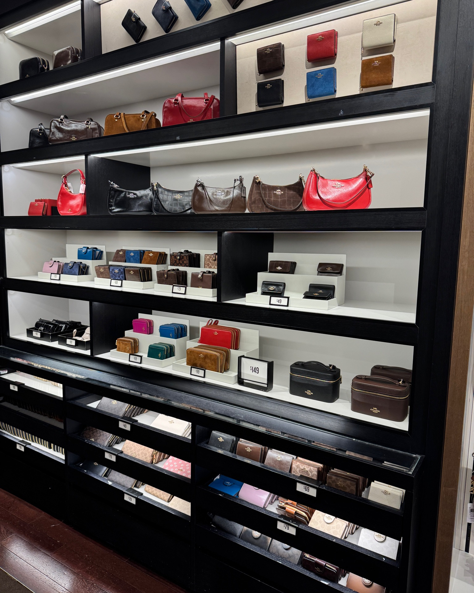 Coach outlet drop ! 9/9 #coachoutlet #bag #fallfashion #coachbag