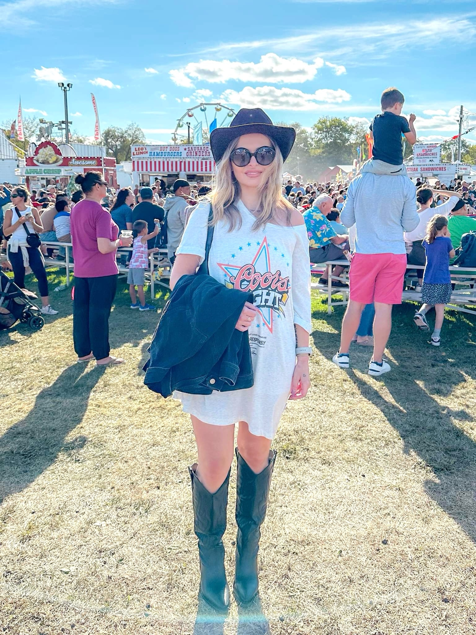 Last weekend at The Guilford Fair in Guilford, CT 🎡 

•Mac & cheese 
•Strawberry shortcake 
•Ferris wheels 
•Shopping for antiques 
•Carnival games 

#LTKSeasonal #LTKshoecrush #LTKfindsunder100