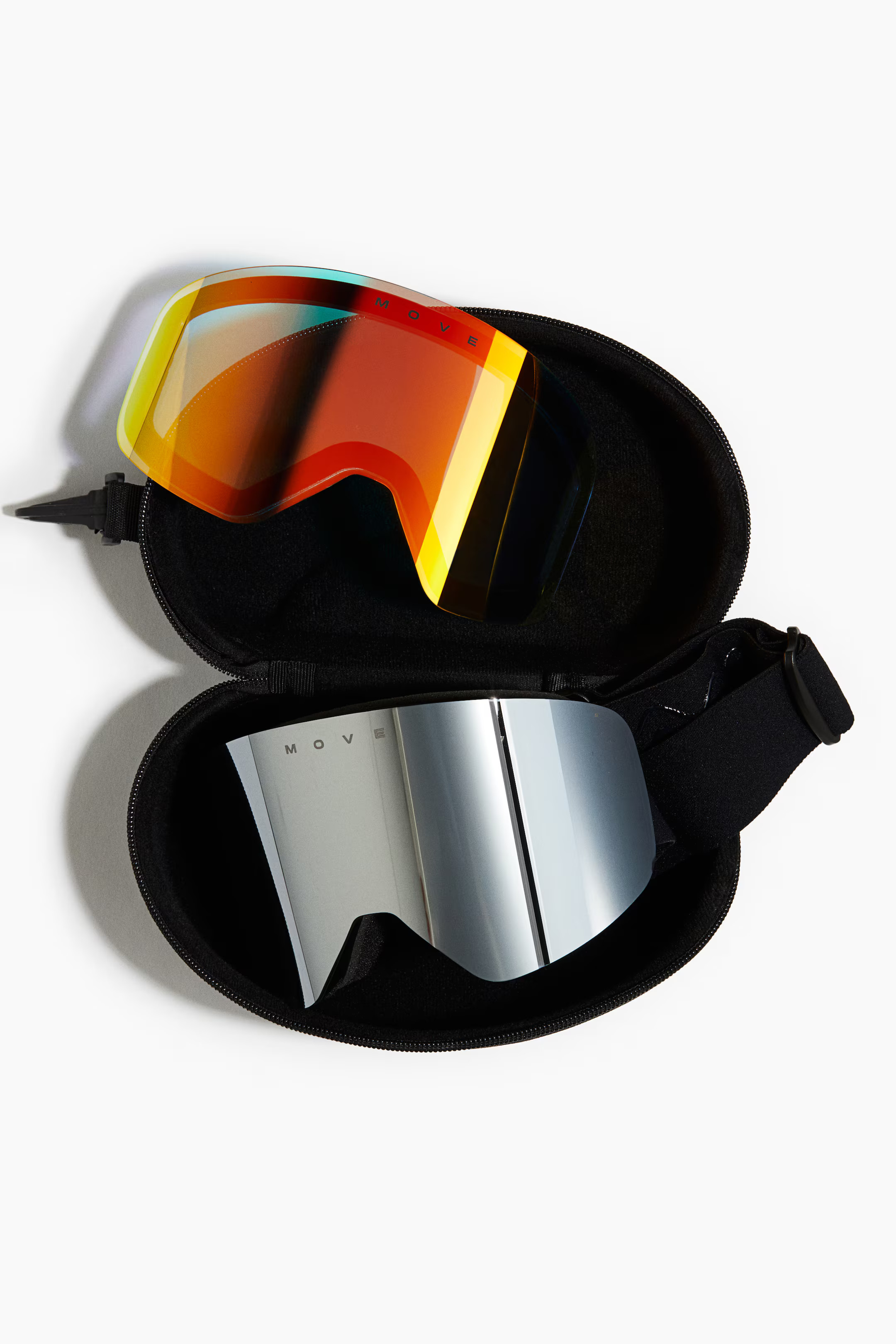 Ski goggles | H&M (UK, MY, IN, SG, PH, TW, HK)