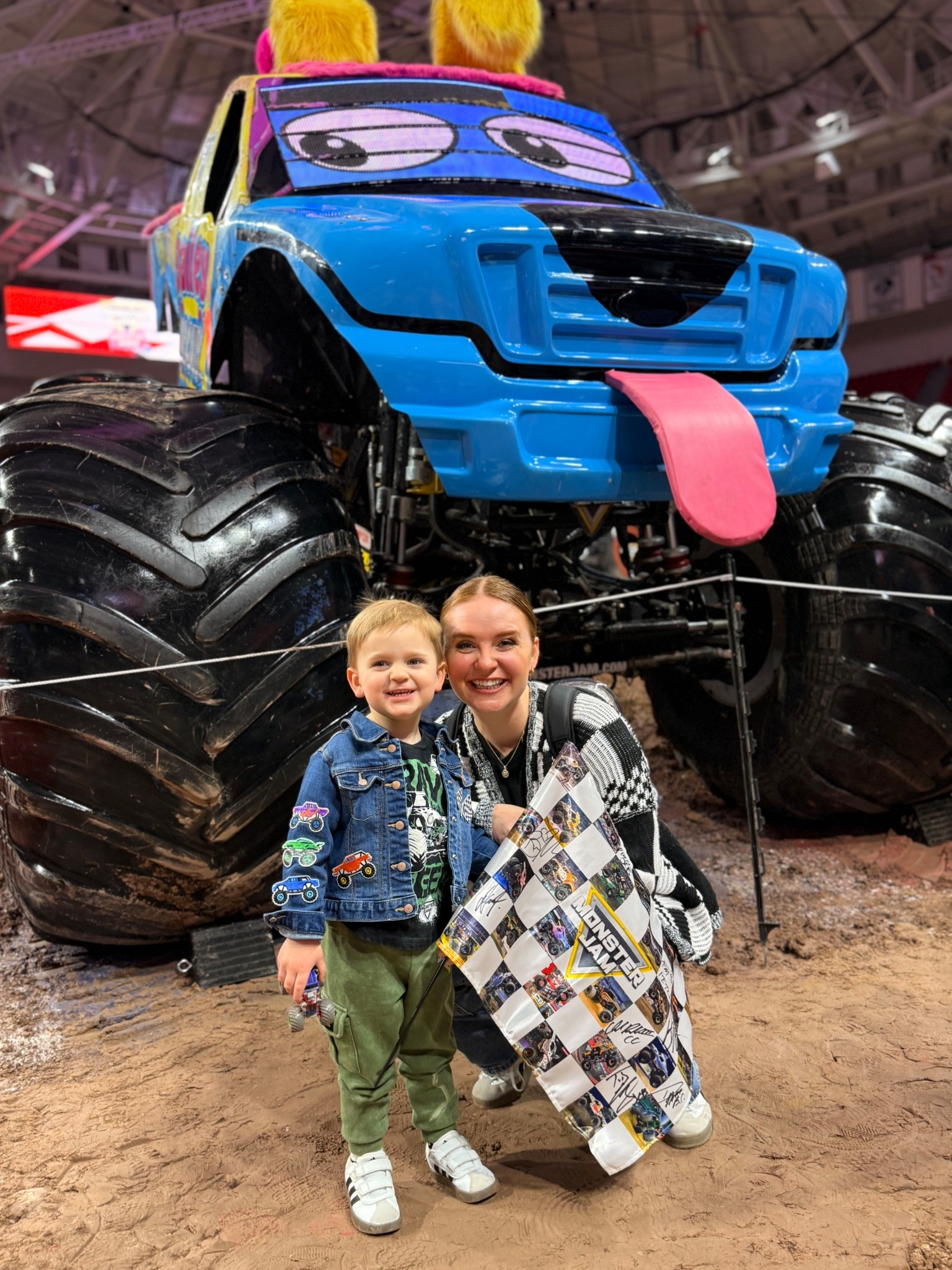 A fun-filled Monster Jam day🏁