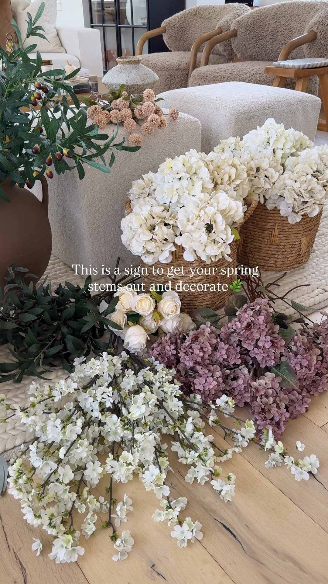 This is your sign to get out your spring stems and decorate 🌿

Home decor
Living room
Amazon 
Kitchen 
Bedroom 

#LTKHome