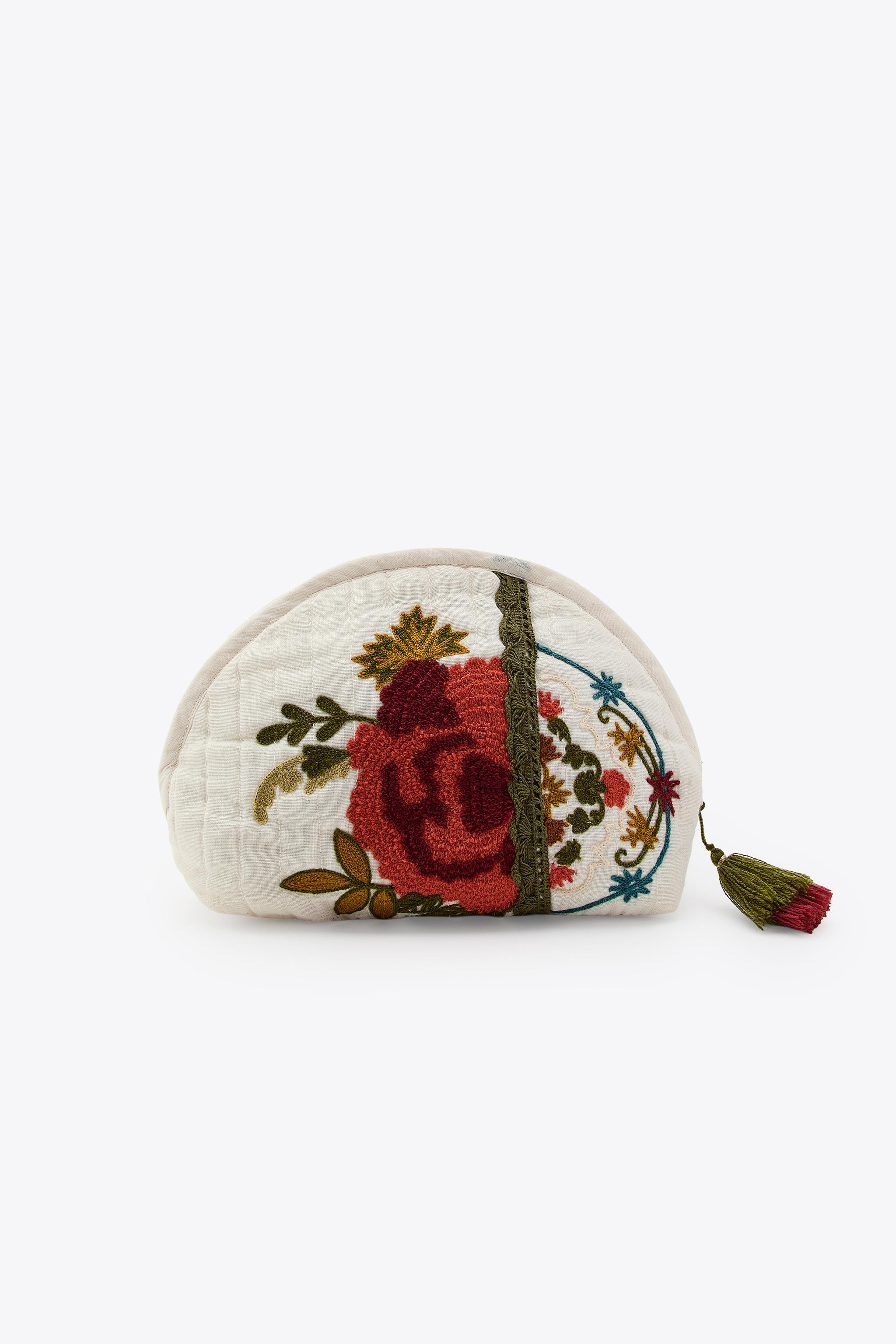 FLORAL EMBROIDERED QUILTED TOILETRY BAG | Zara US
