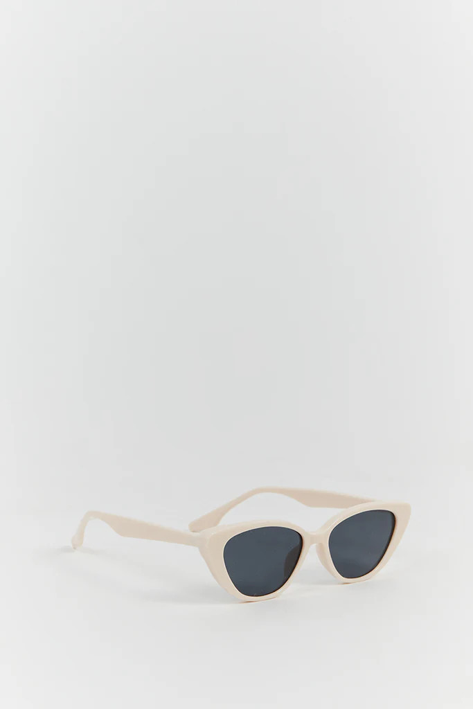 DAVIES CREAM CAT EYE SUNGLASSES | DISSH