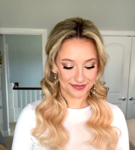 Glowing wedding makeup!! 
Sparkle, shine, glimmer makeup for bride!!

#LTKbeauty #LTKwedding