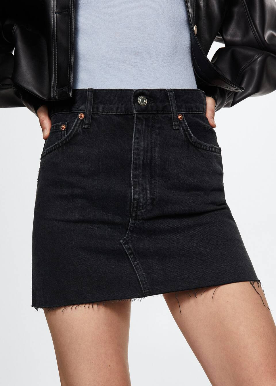 Search: Denim frayed mini skirt (130) | Mango USA | MANGO (US)