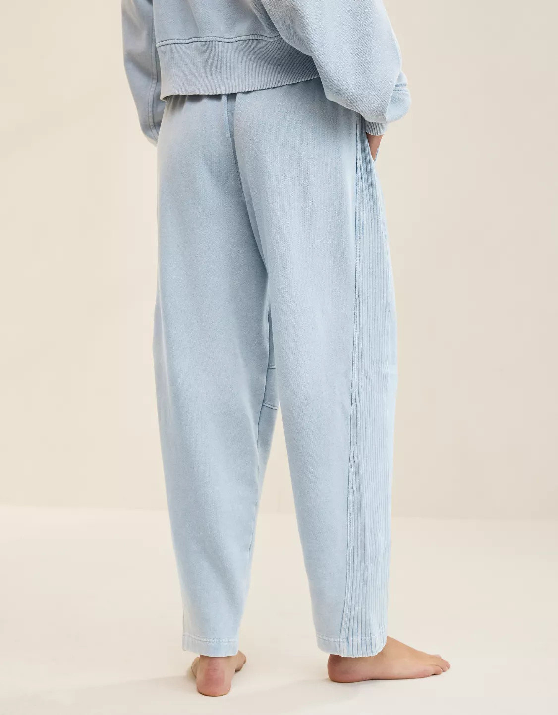 Aerie Oh Snap! Barrel Sweatpant | Aerie