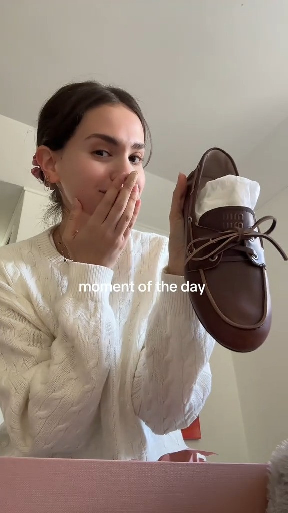 These boat shoes are so good I'm going to be wearing all summer. Linked a super similar pair too that's under $100 

 #LTKWatchNow #LTKStyleTip #LTKShoeCrush