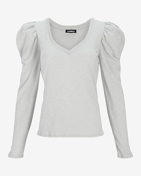 V-Neck Puff Shoulder Long Sleeve Tee | Express