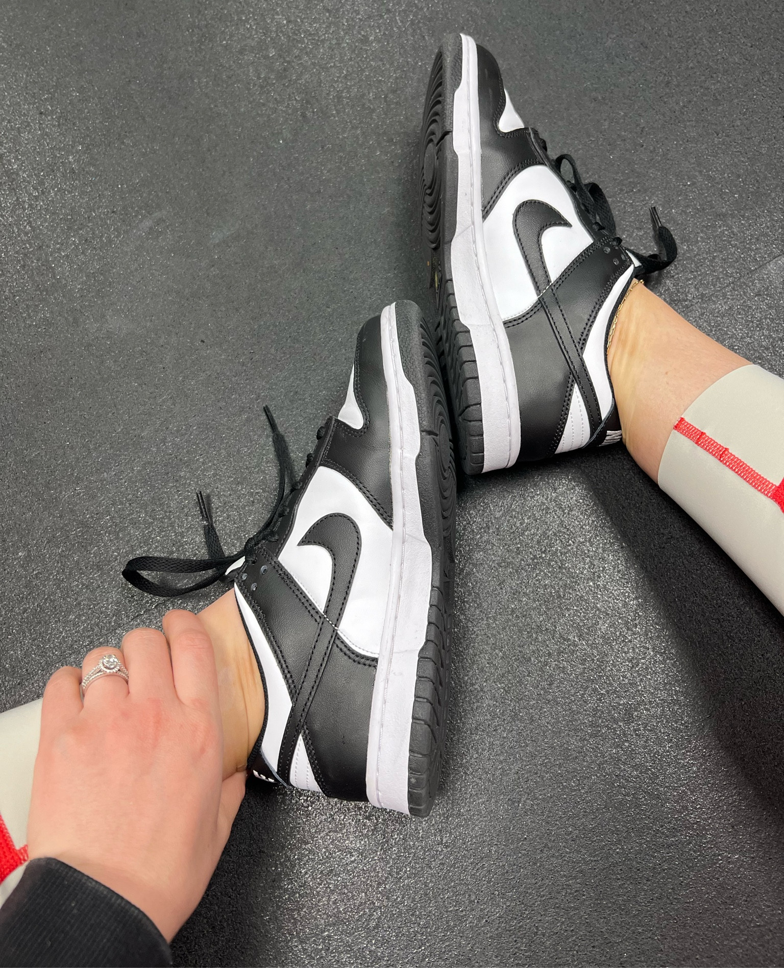 🖤🤍

#LTKshoecrush #LTKstyletip #LTKover40