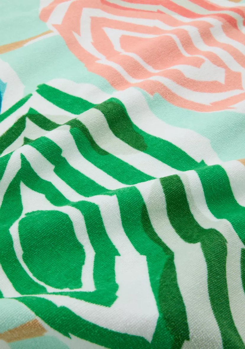 Umbrellas Print Beach Towel | Belk