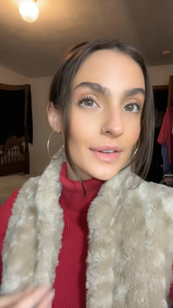 Urban Decay Moondust eyes look for Super Bowl party 👀✨

Makeup looks, glitter eyes, makeup must haves, winter style, eye makeup, makeup 

#LTKbeauty #LTKparties #LTKVideo