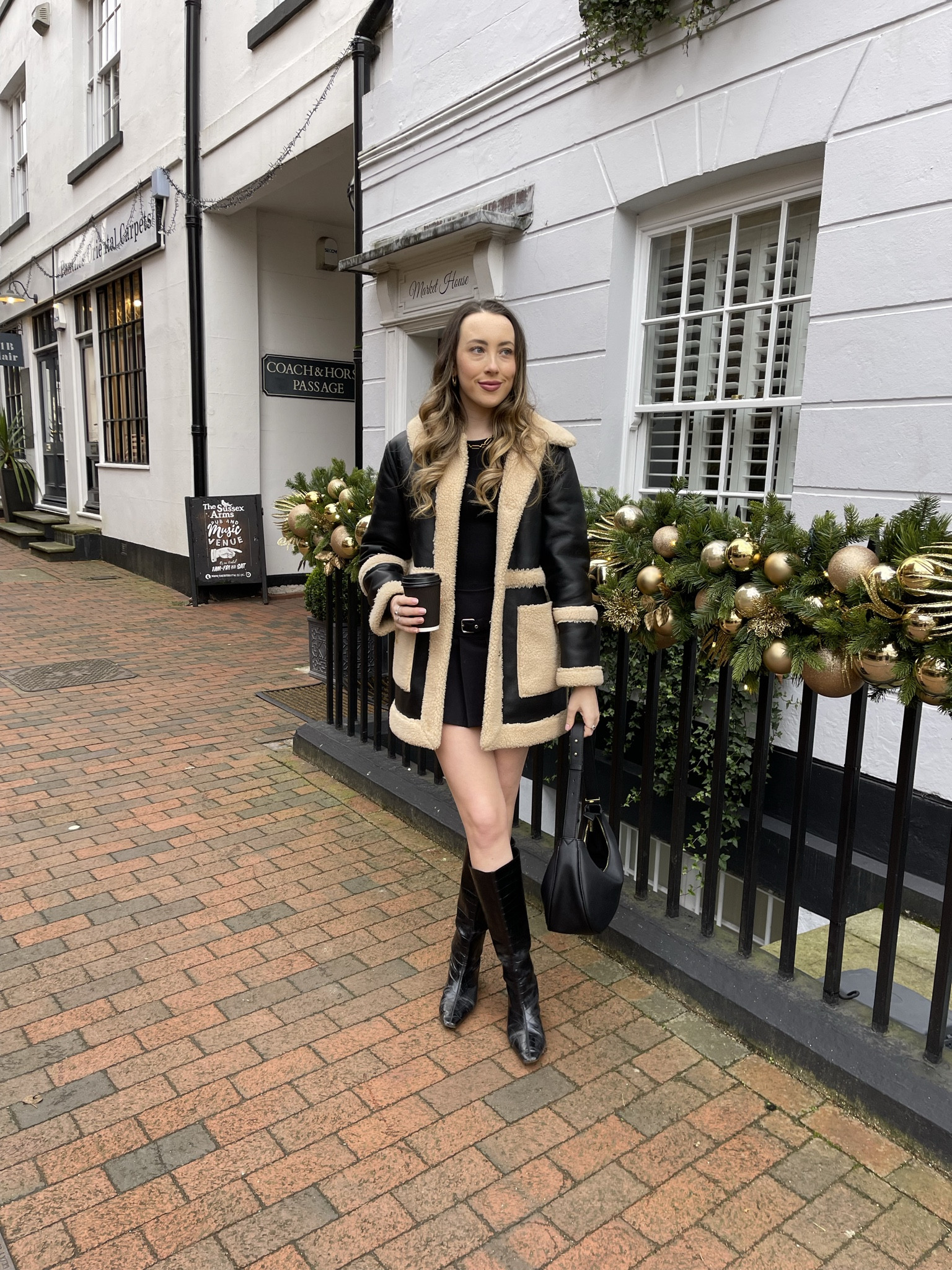 Statement coats >> 🧸🖤 

#LTKeurope #LTKfindsunder100 #LTKSeasonal