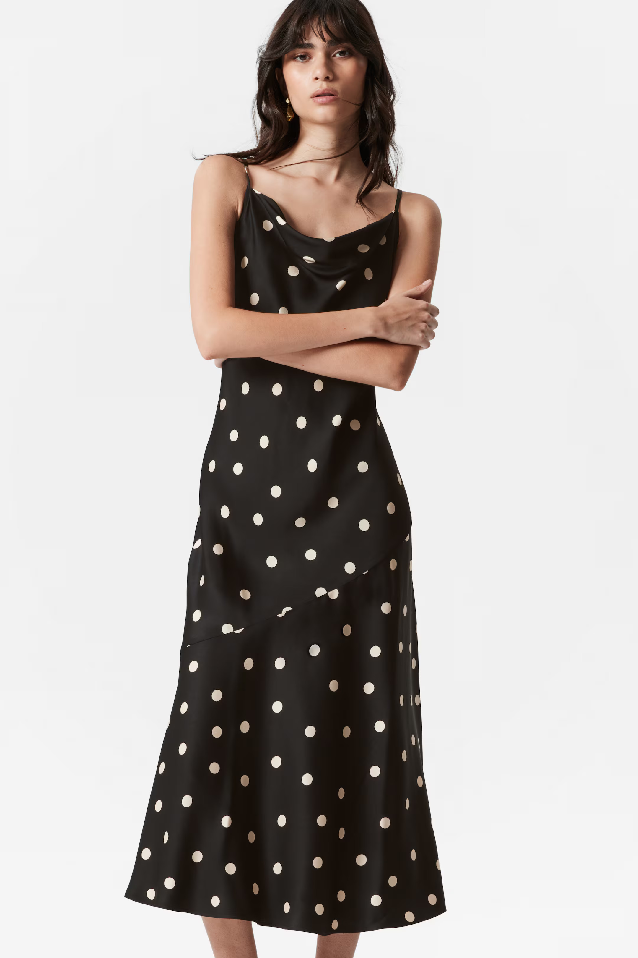 Midi-Trägerkleid aus Satin | H&M (DE, AT, CH, NL, FI)